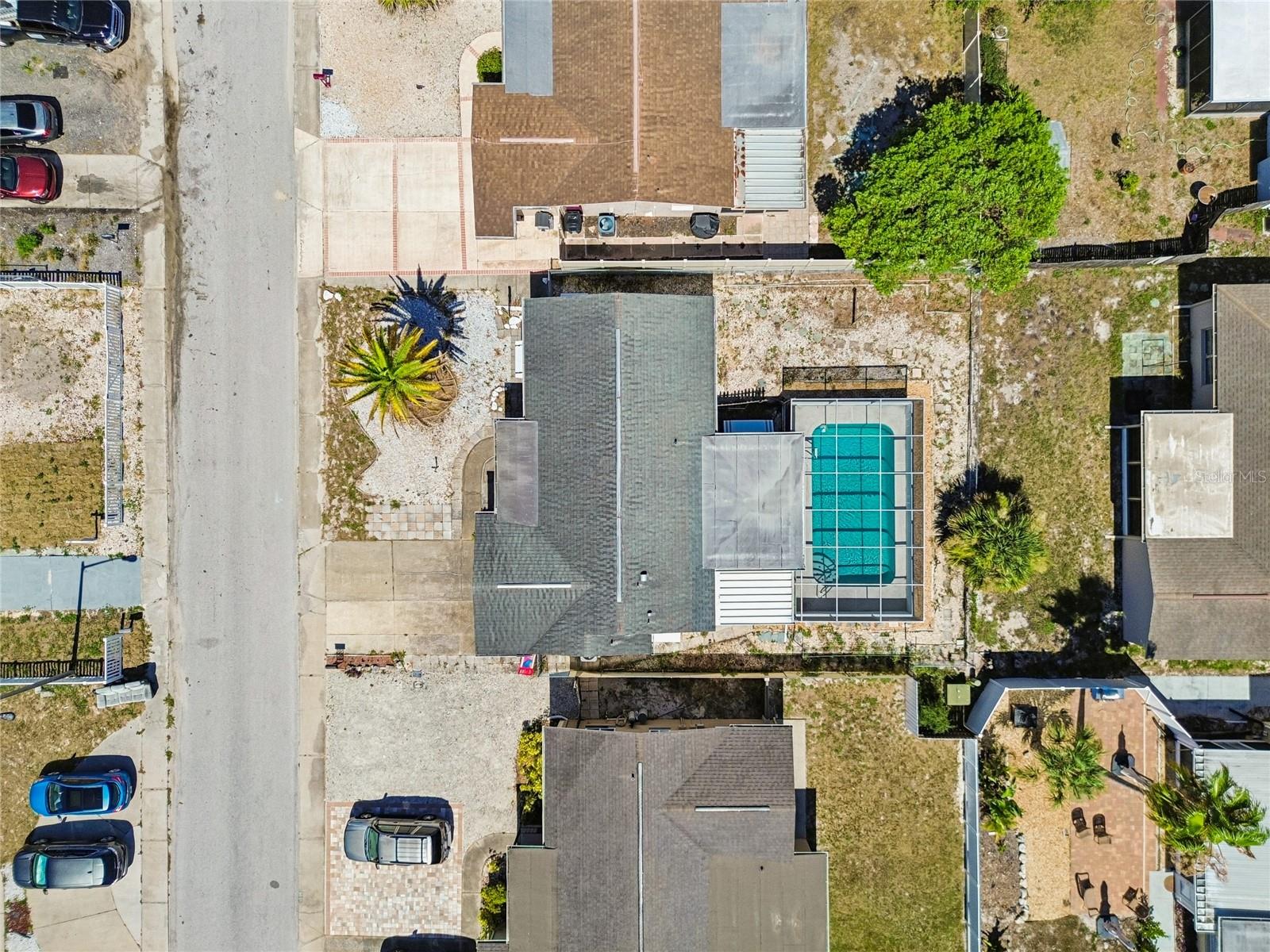 THE LAKES - Residential