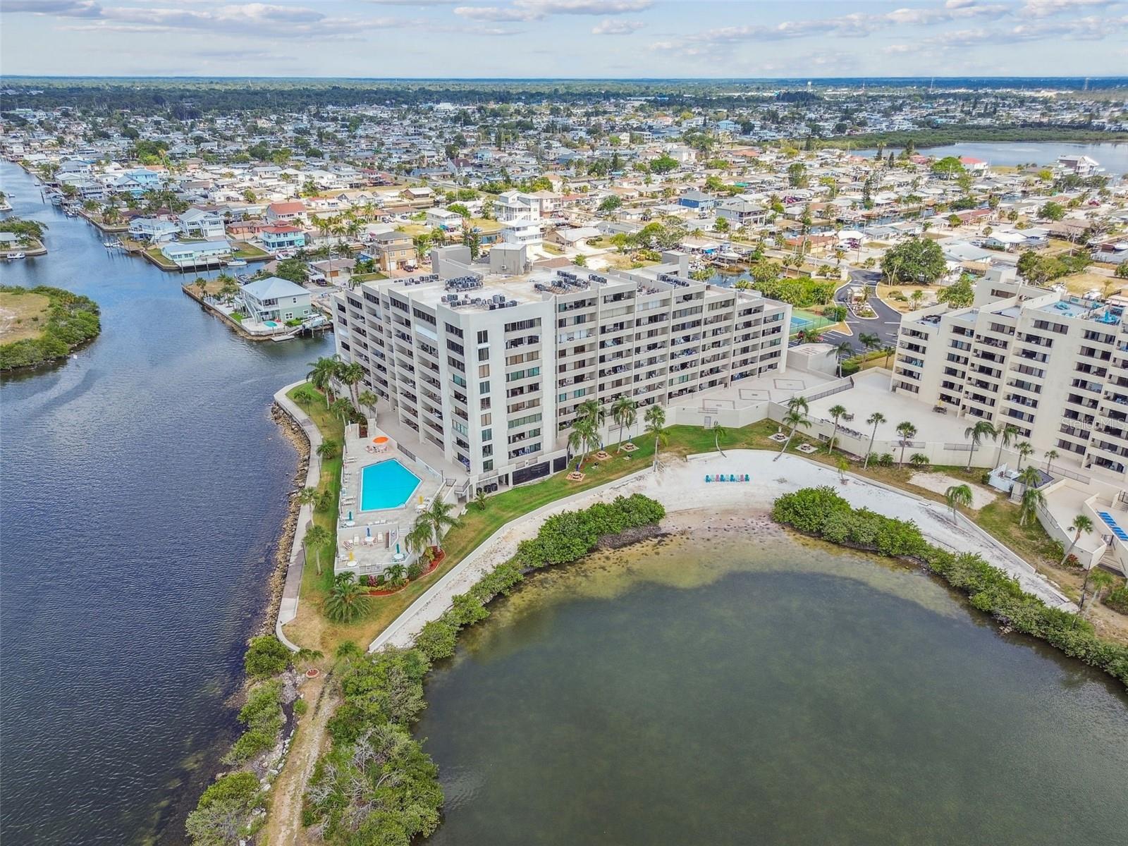 GULF ISLAND BEACH TENNIS - Residential