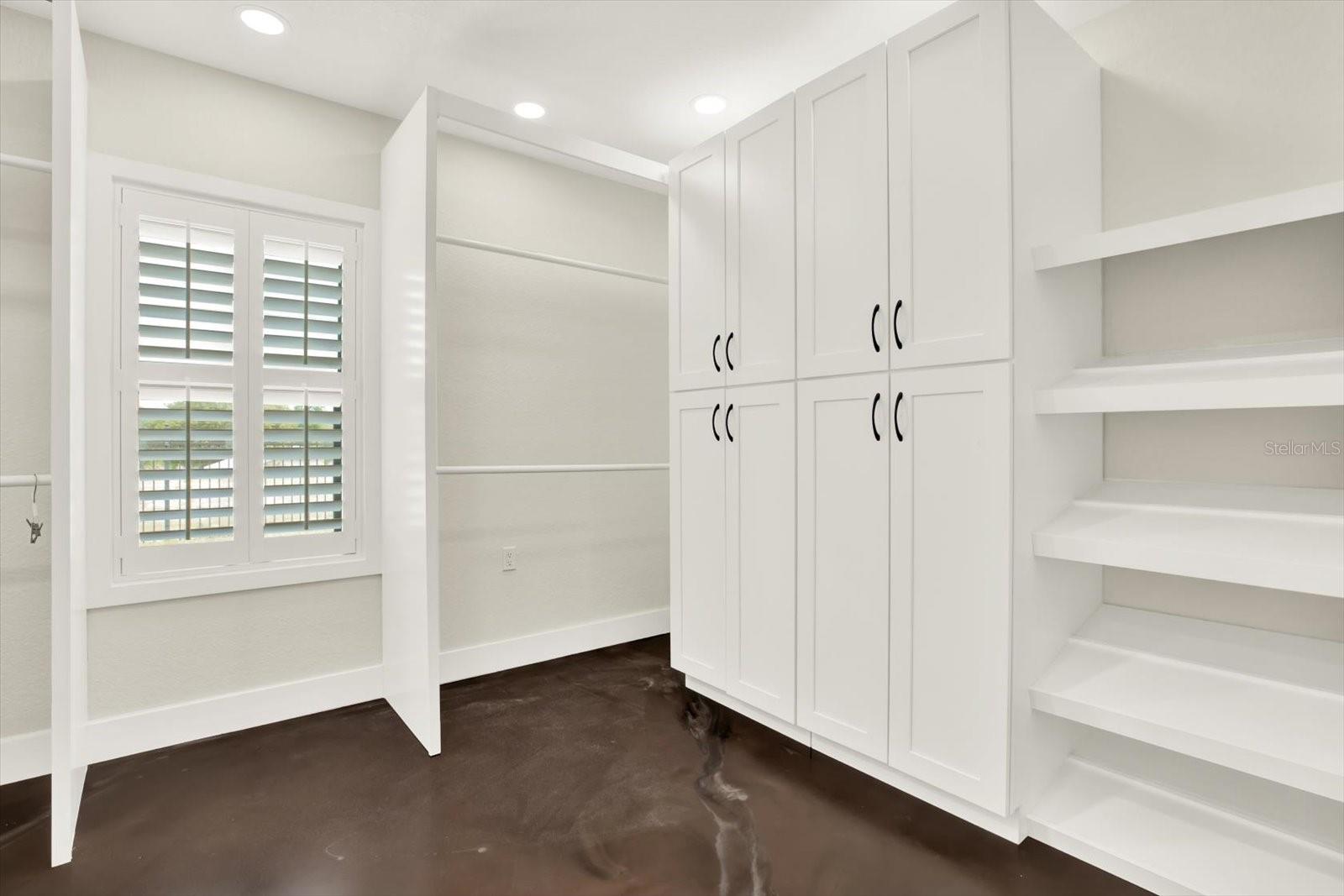 RIDGE MANOR ESTATE - Residential