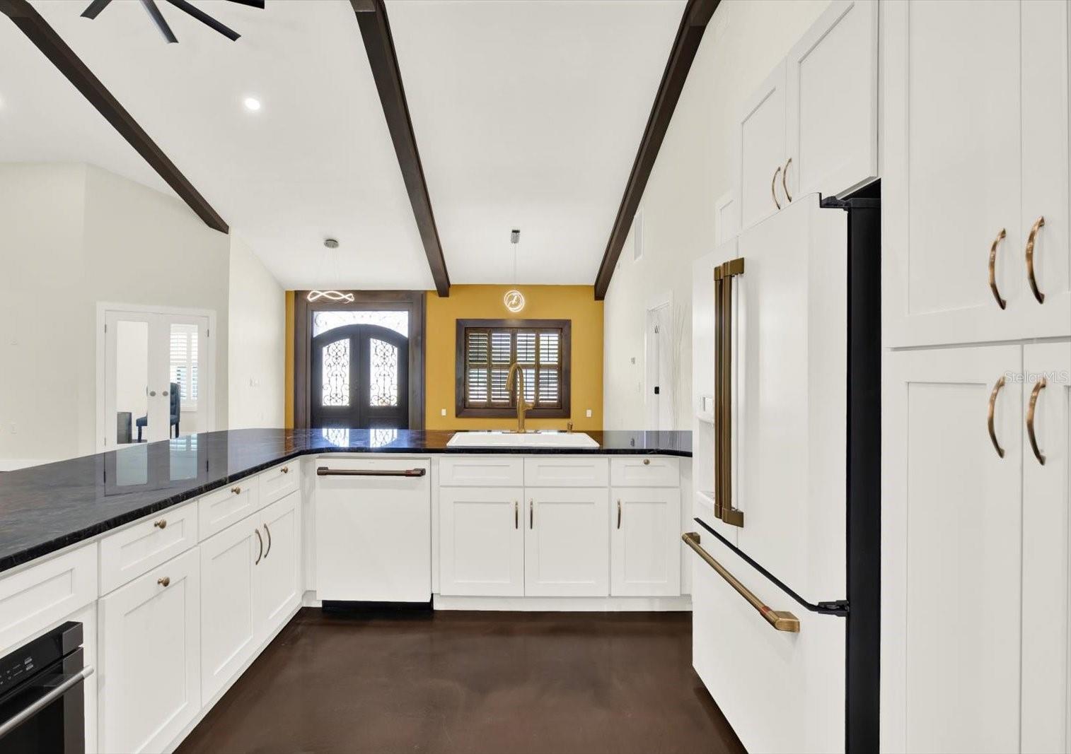RIDGE MANOR ESTATE - Residential