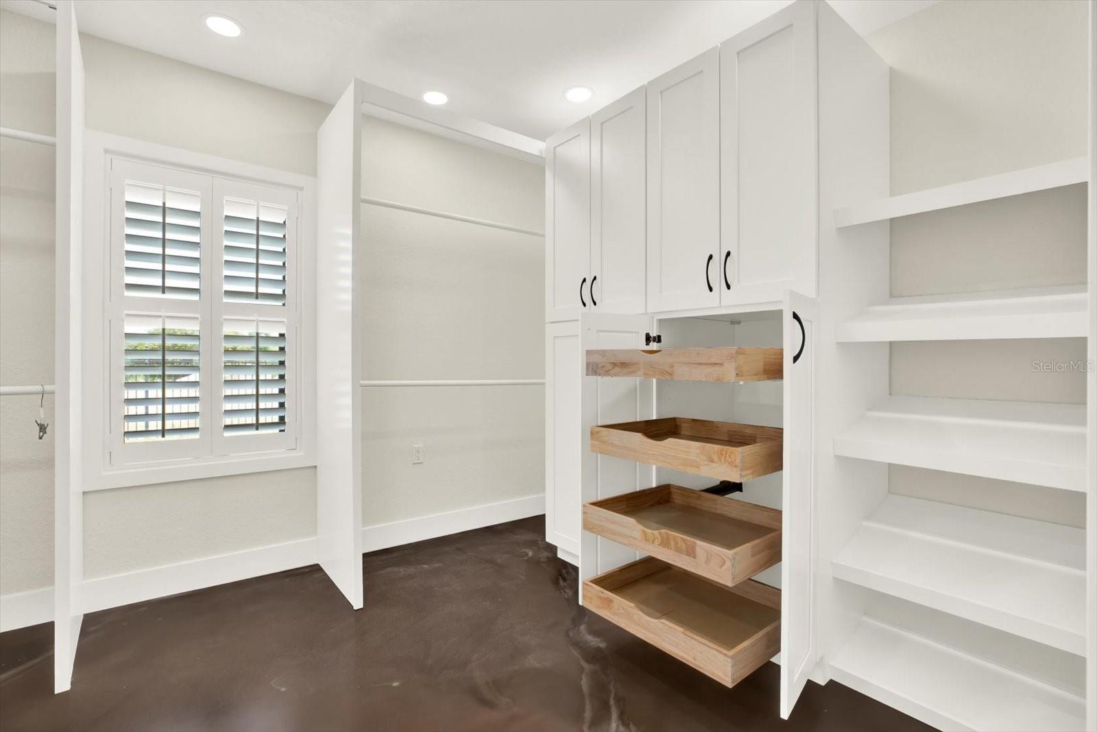 RIDGE MANOR ESTATE - Residential