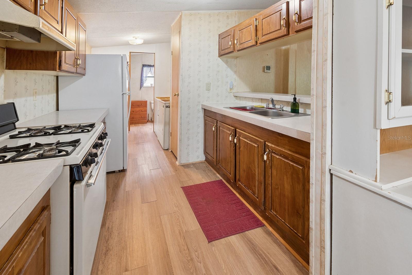 CAROLINES COUNTRY SUB - Residential
