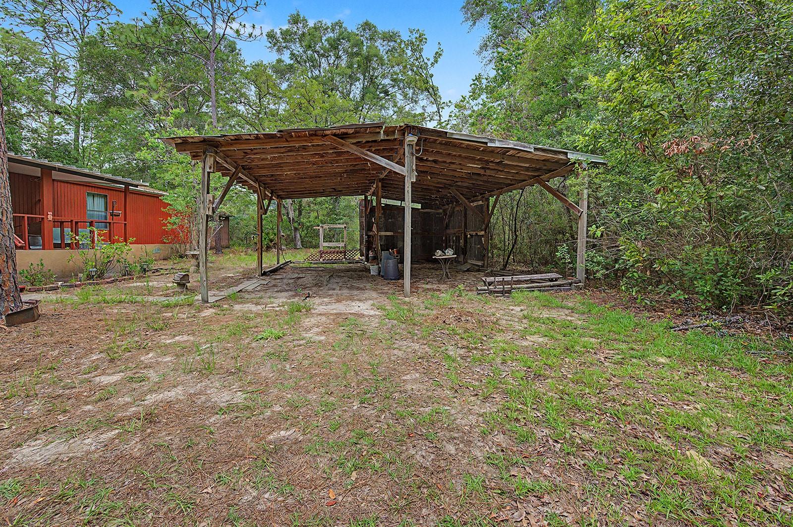 CAROLINES COUNTRY SUB - Residential