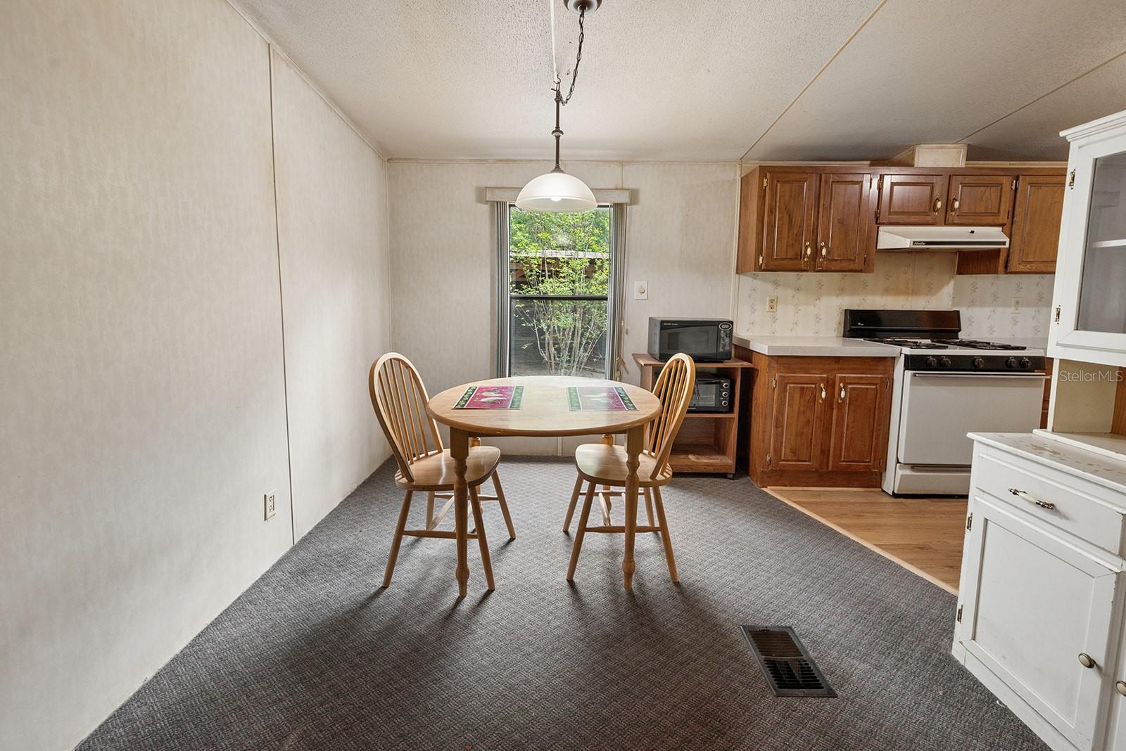 CAROLINES COUNTRY SUB - Residential
