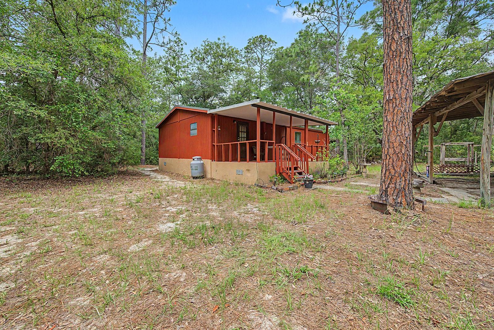 CAROLINES COUNTRY SUB - Residential
