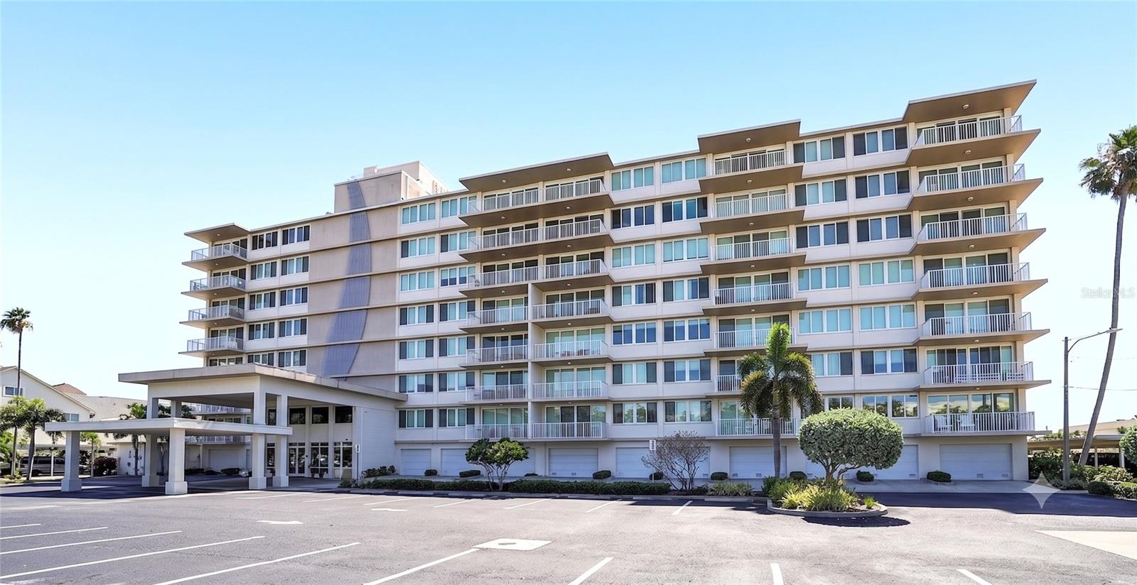 ISLAND WAY TOWERS CONDO - Residential