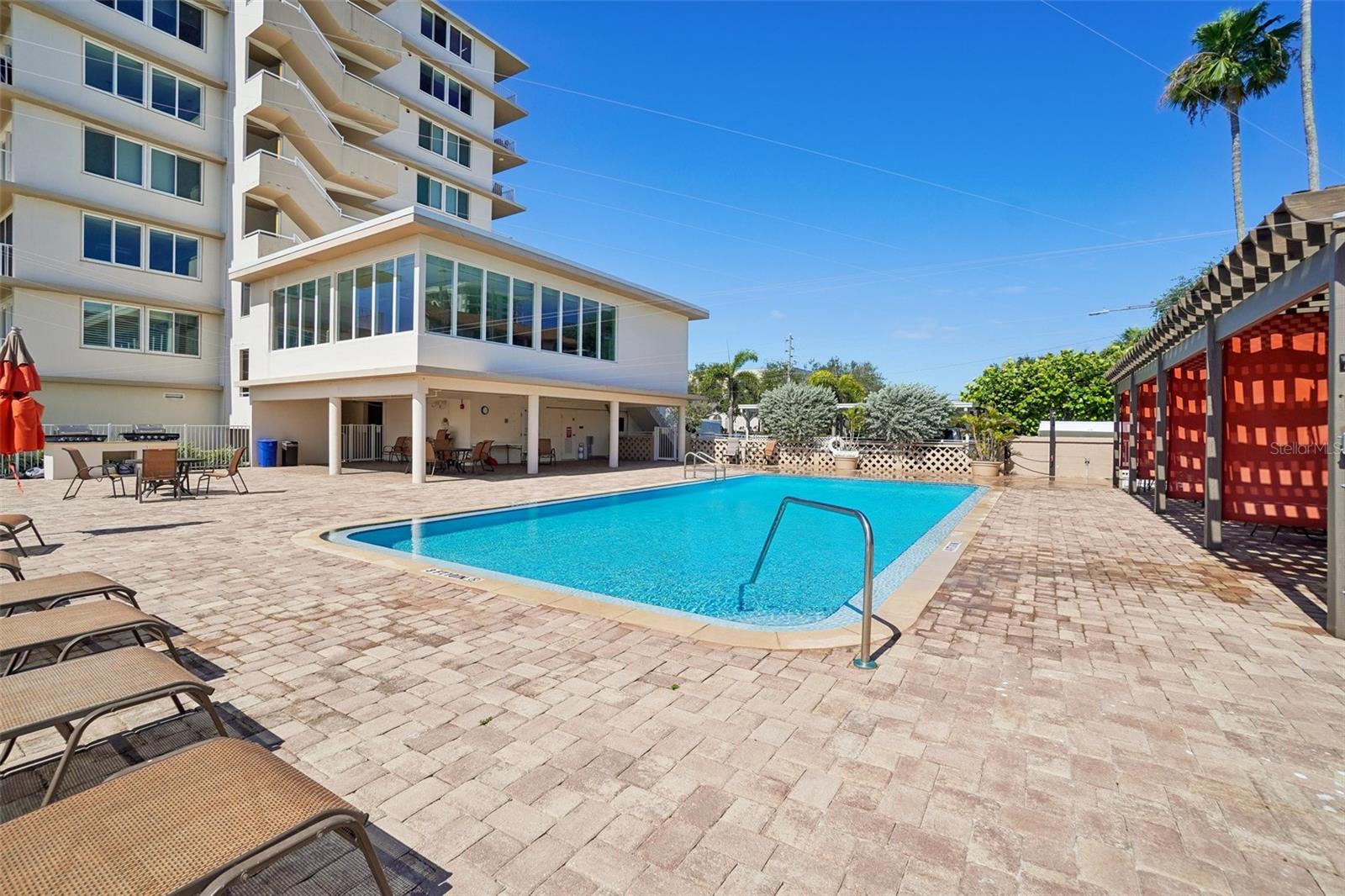 ISLAND WAY TOWERS CONDO - Residential