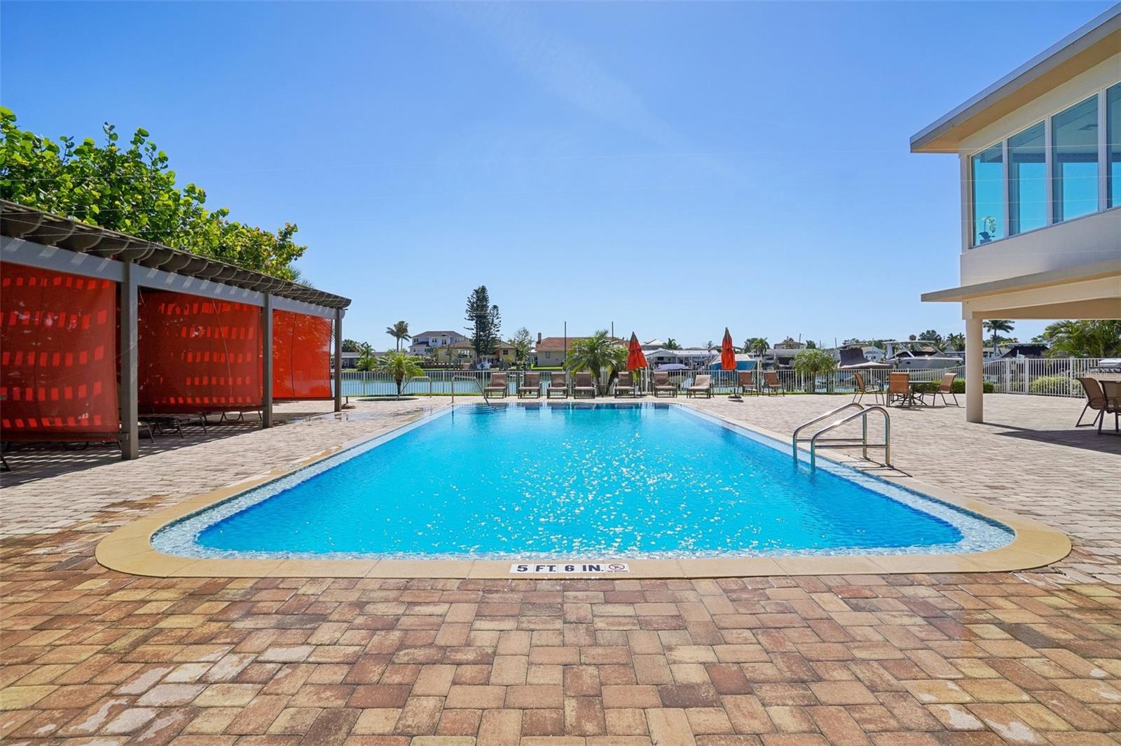 ISLAND WAY TOWERS CONDO - Residential