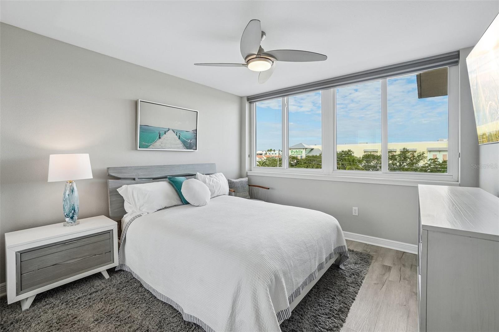 ISLAND WAY TOWERS CONDO - Residential