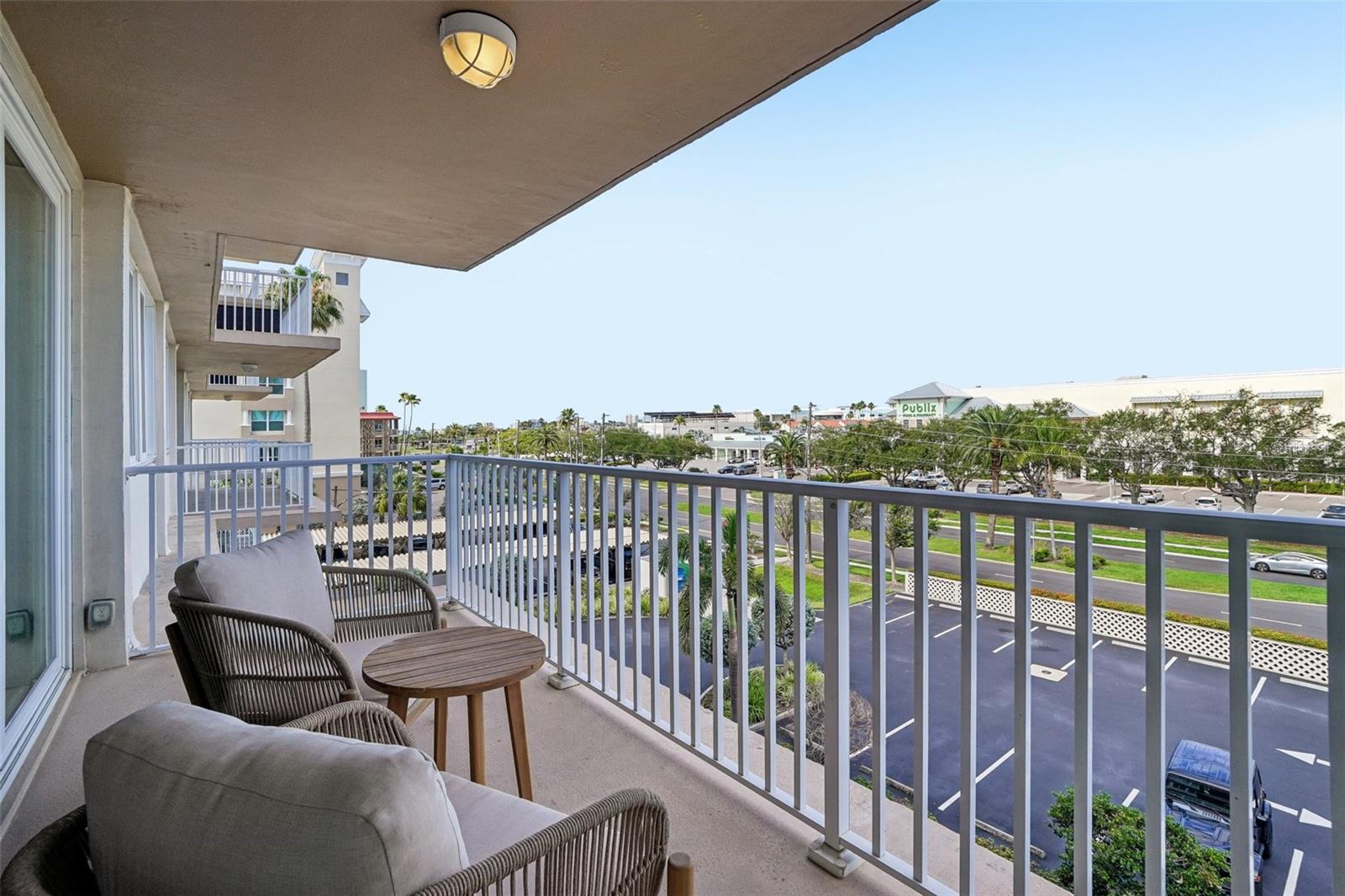 ISLAND WAY TOWERS CONDO - Residential