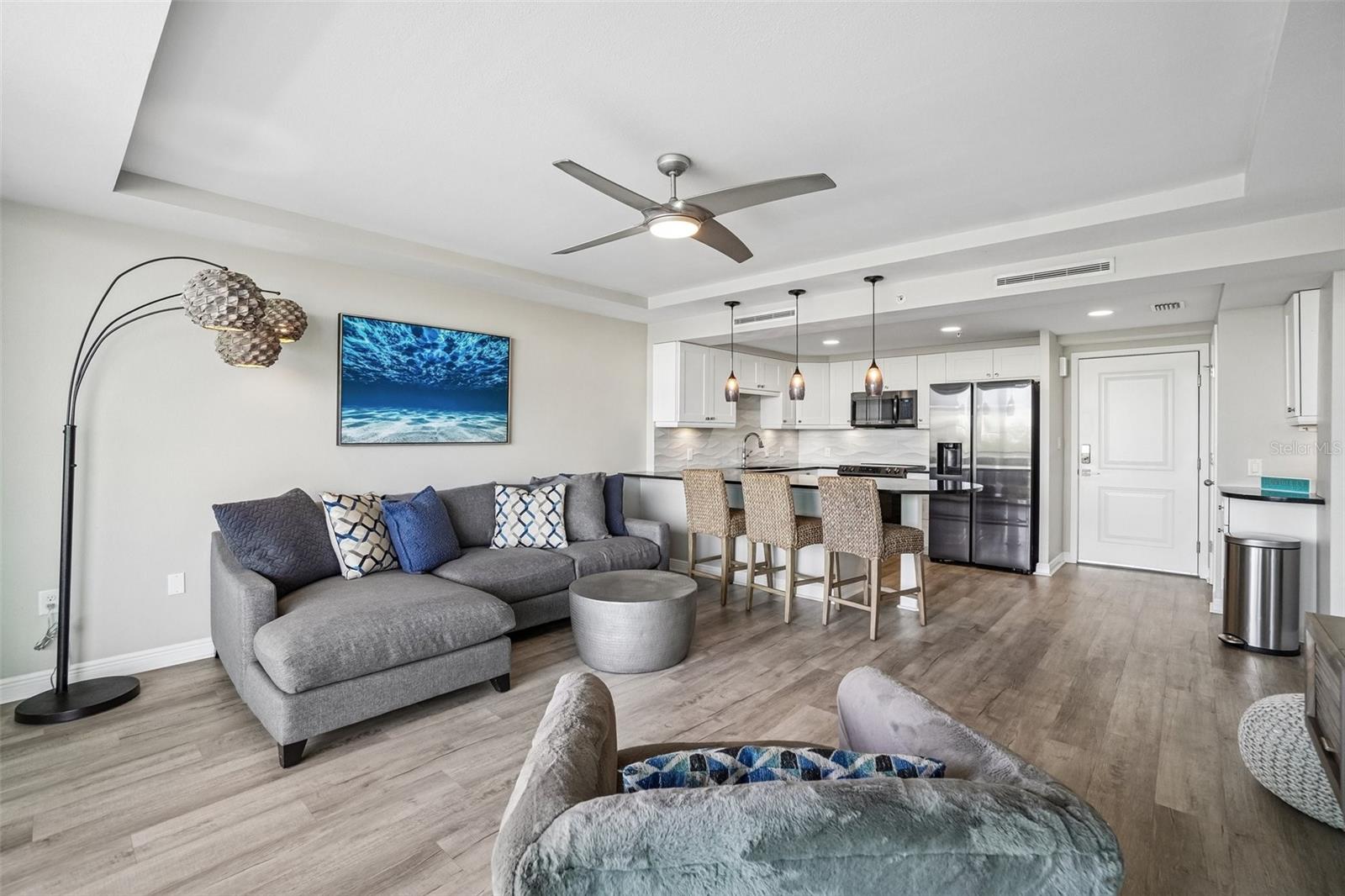 ISLAND WAY TOWERS CONDO - Residential