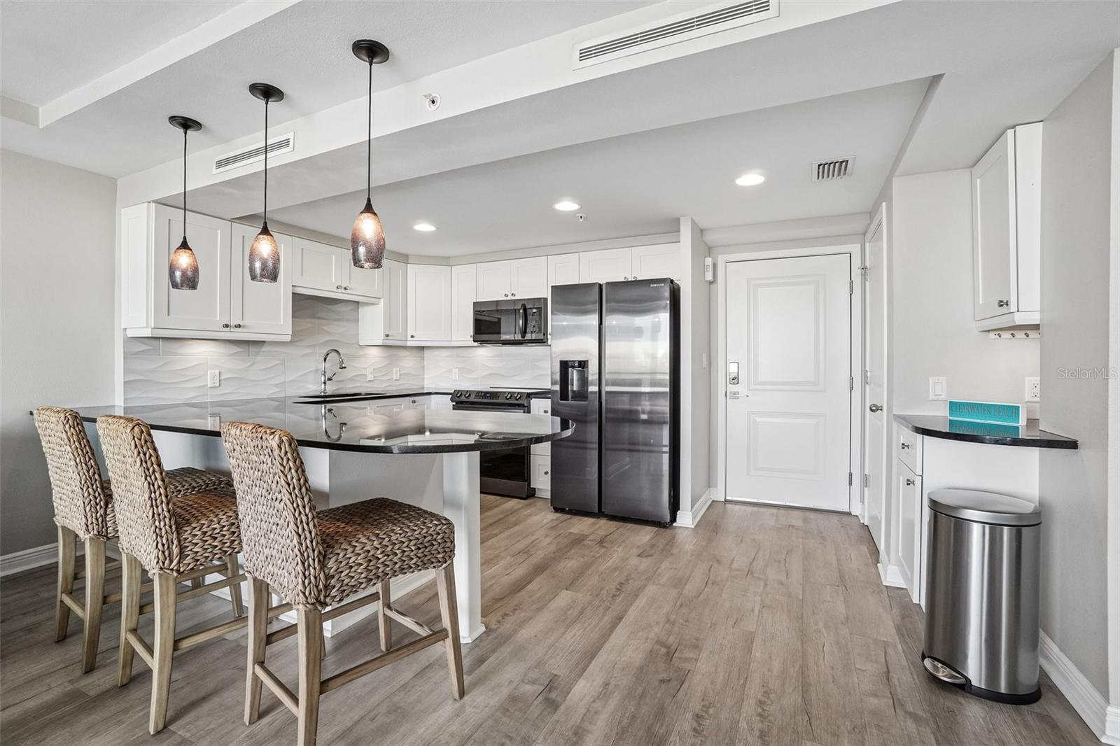 ISLAND WAY TOWERS CONDO - Residential