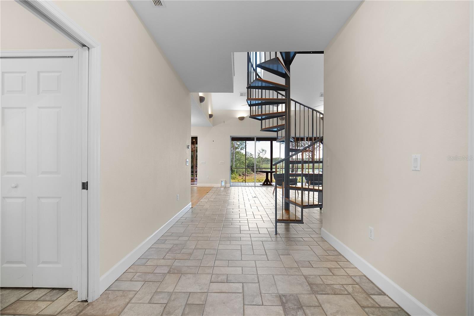 PINE OAKS - Residential