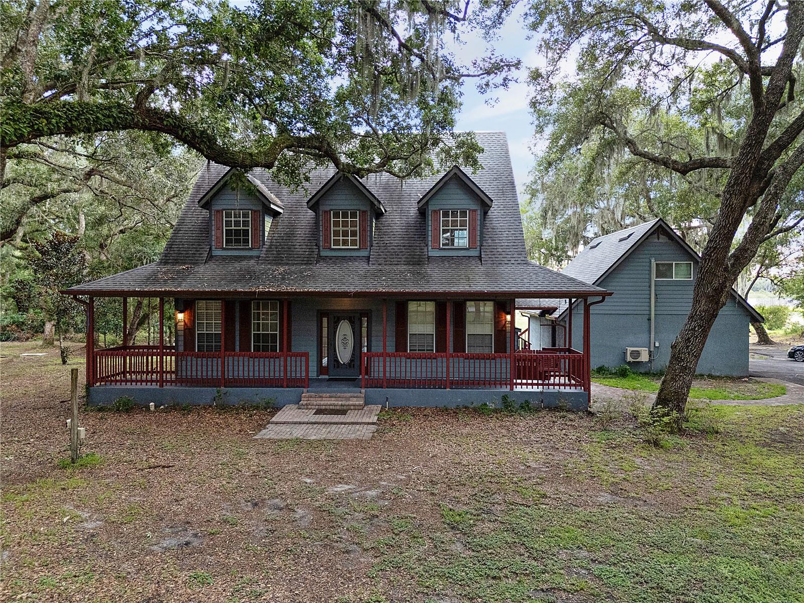 PINE OAKS - Residential