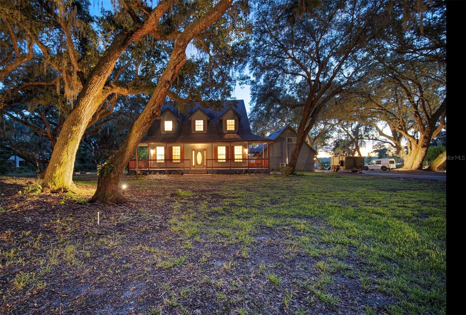 PINE OAKS - Residential