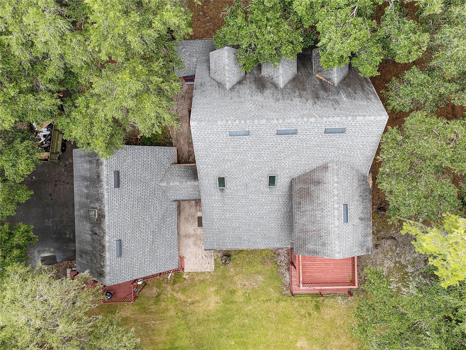PINE OAKS - Residential