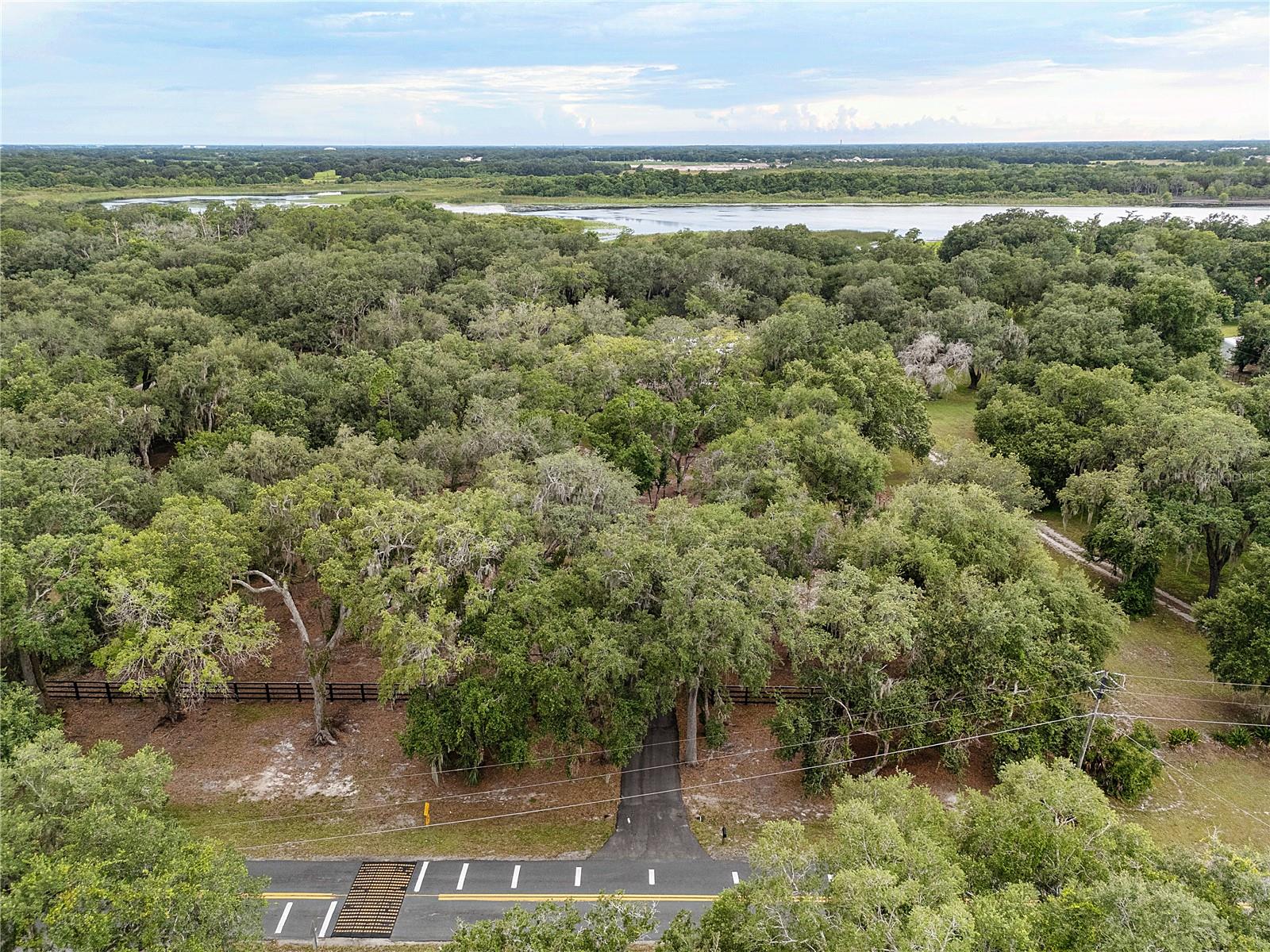 PINE OAKS - Residential