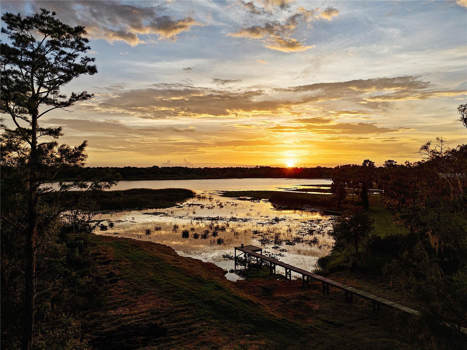 PINE OAKS - Residential
