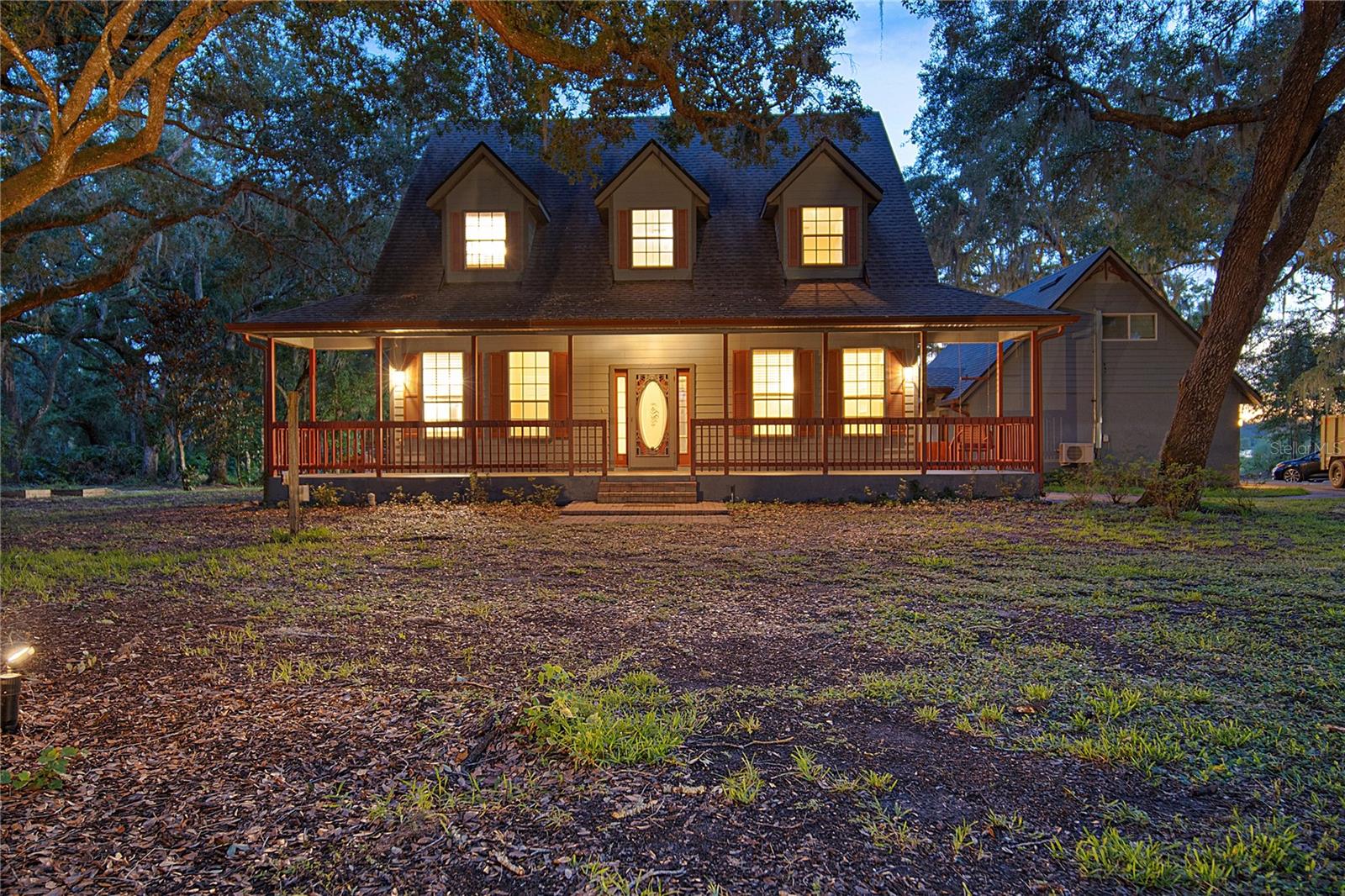 PINE OAKS - Residential
