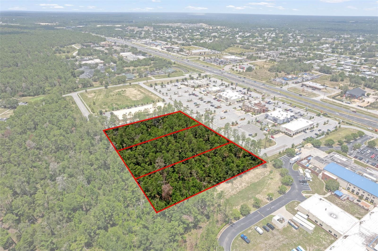 Prime 3.55 Acre Commercial Development Opportunity Located Just Off Cortez Blvd Behind Cheddar’s And LongHorn Steakhouse!
This Exceptional Offering Includes Three Separate Parcels — R32 222 18 0213 0000 0080, R32 222 18 0213 0000 0090, And R32 222 18 0213 0000 0100 — Being Sold Together As One Combined Site. This Property Is Ideal For A Wide Range Of Commercial Uses In A High-Traffic, Rapidly Growing Area. Surrounded By Established National Retailers And Dining, This Location Offers Excellent Visibility And Easy Access, Making It Perfect For Your Next Investment Or Development Project!