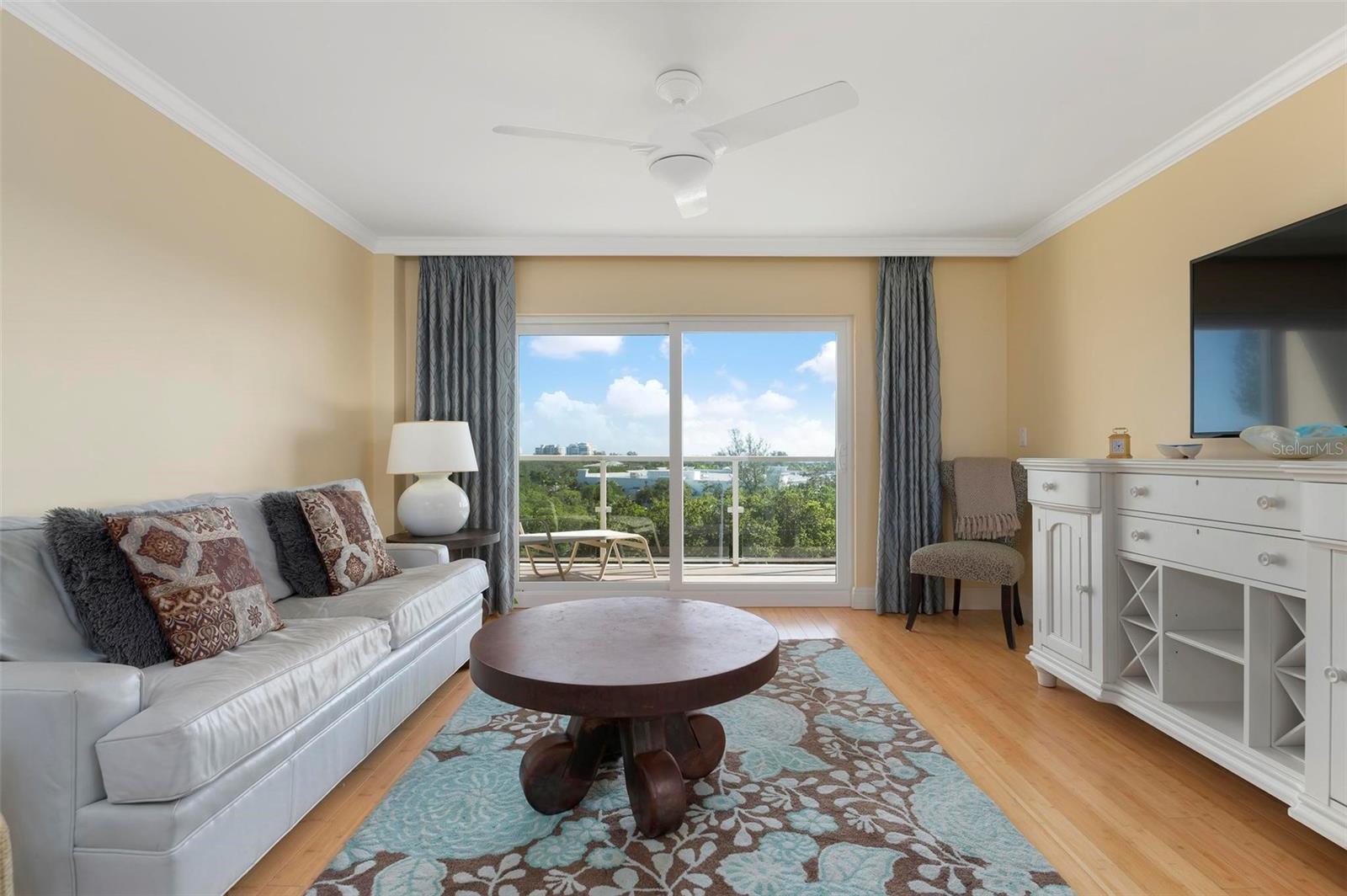 LONGBOAT BEACHCOMBER - Residential
