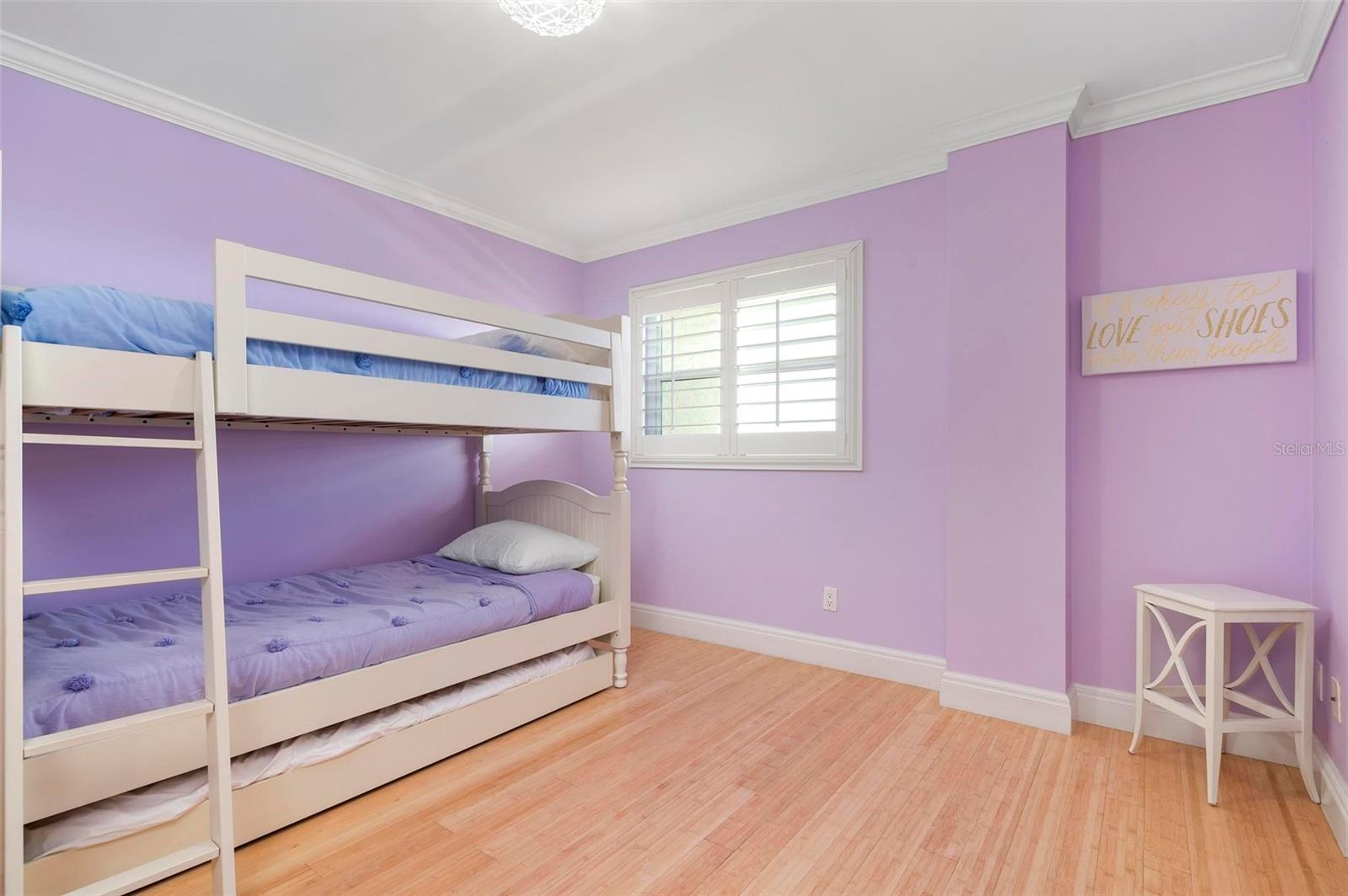 LONGBOAT BEACHCOMBER - Residential