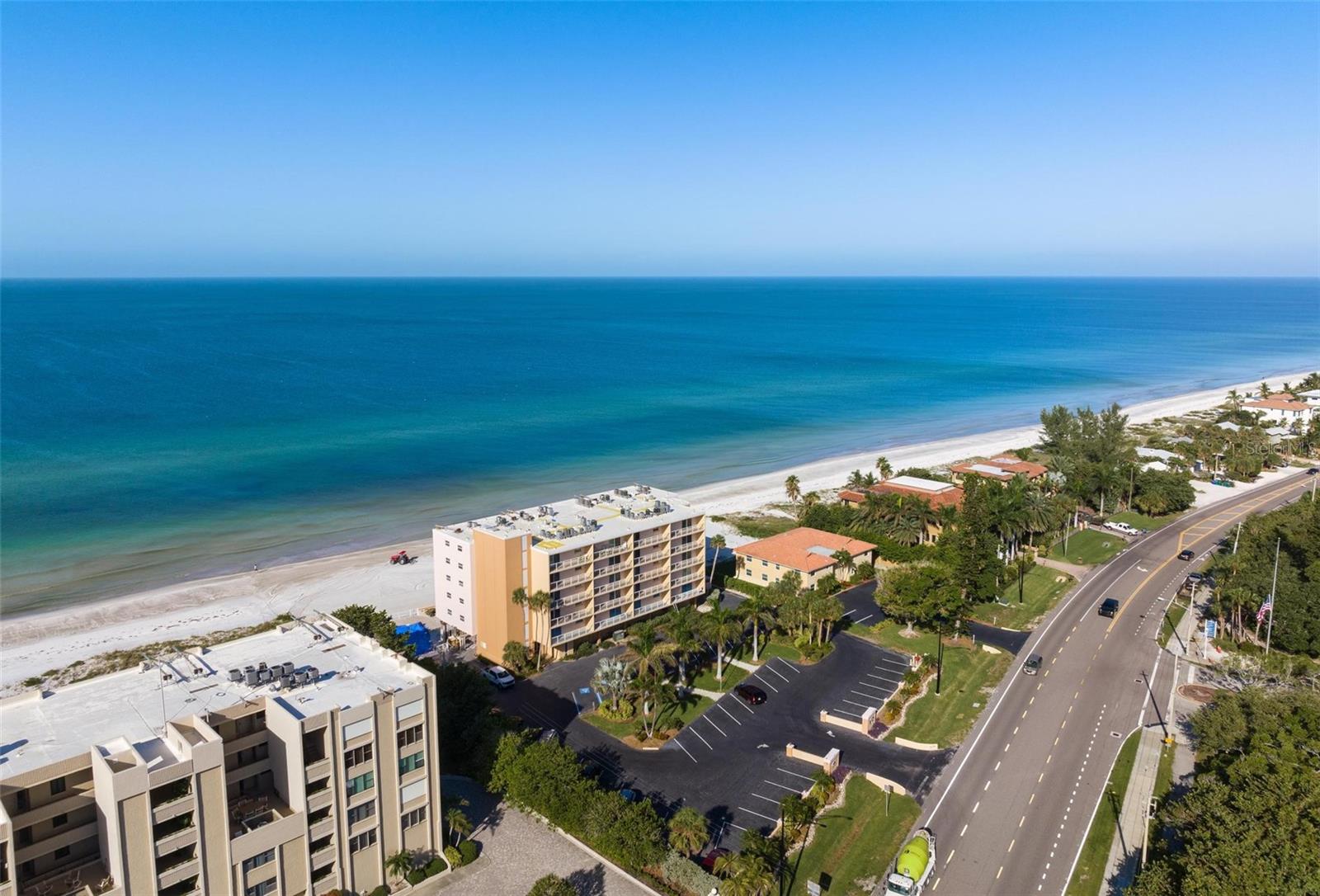 LONGBOAT BEACHCOMBER - Residential