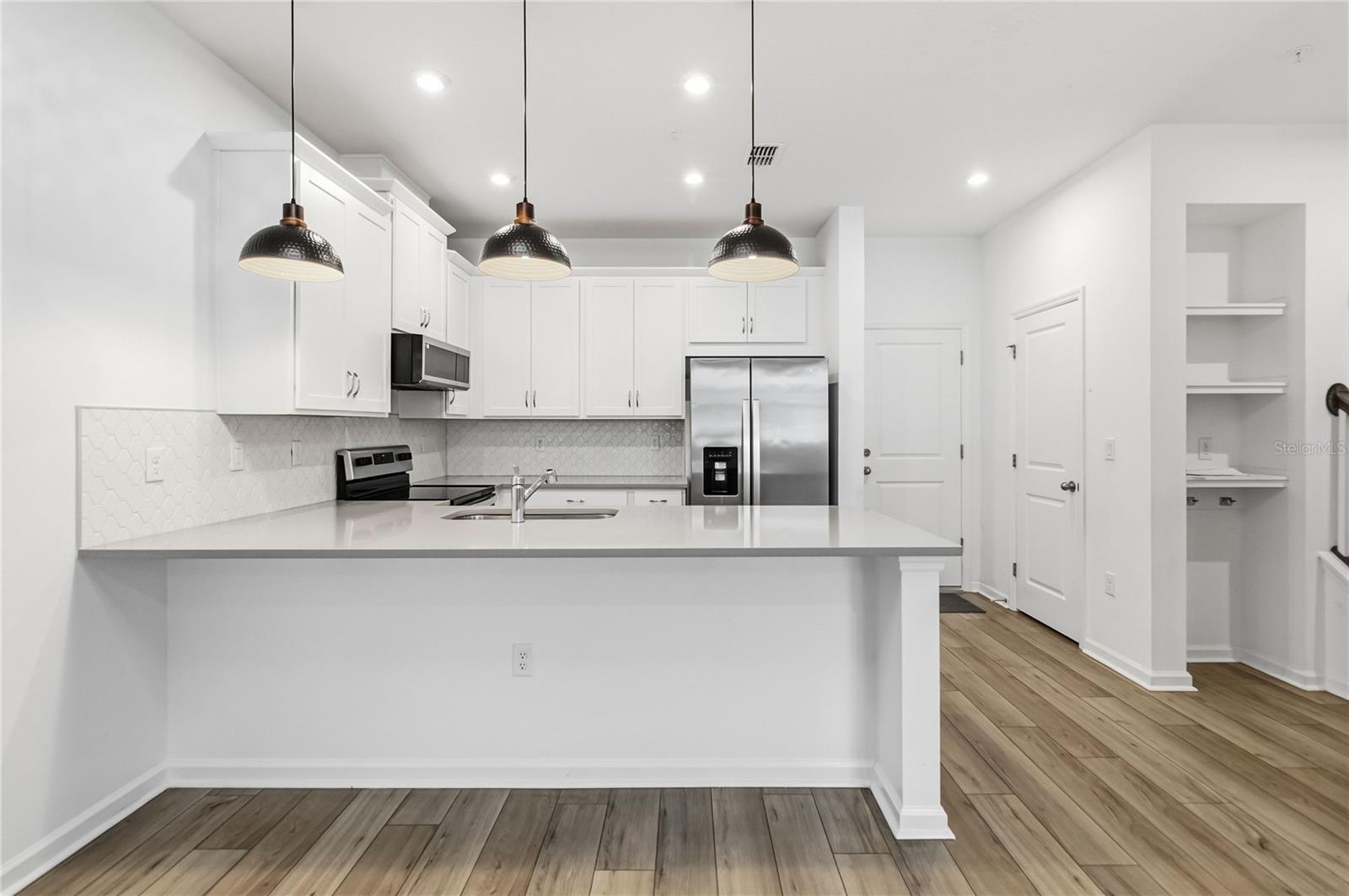 STARWOOD PH N-1C - Residential Lease