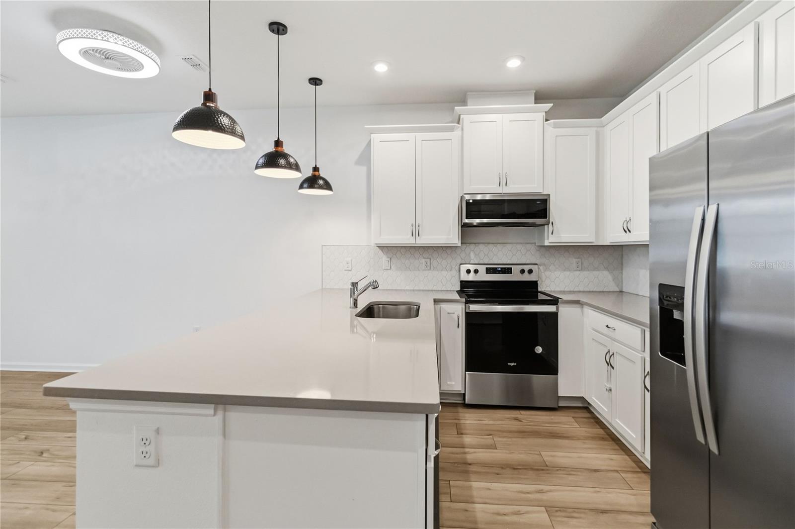 STARWOOD PH N-1C - Residential Lease