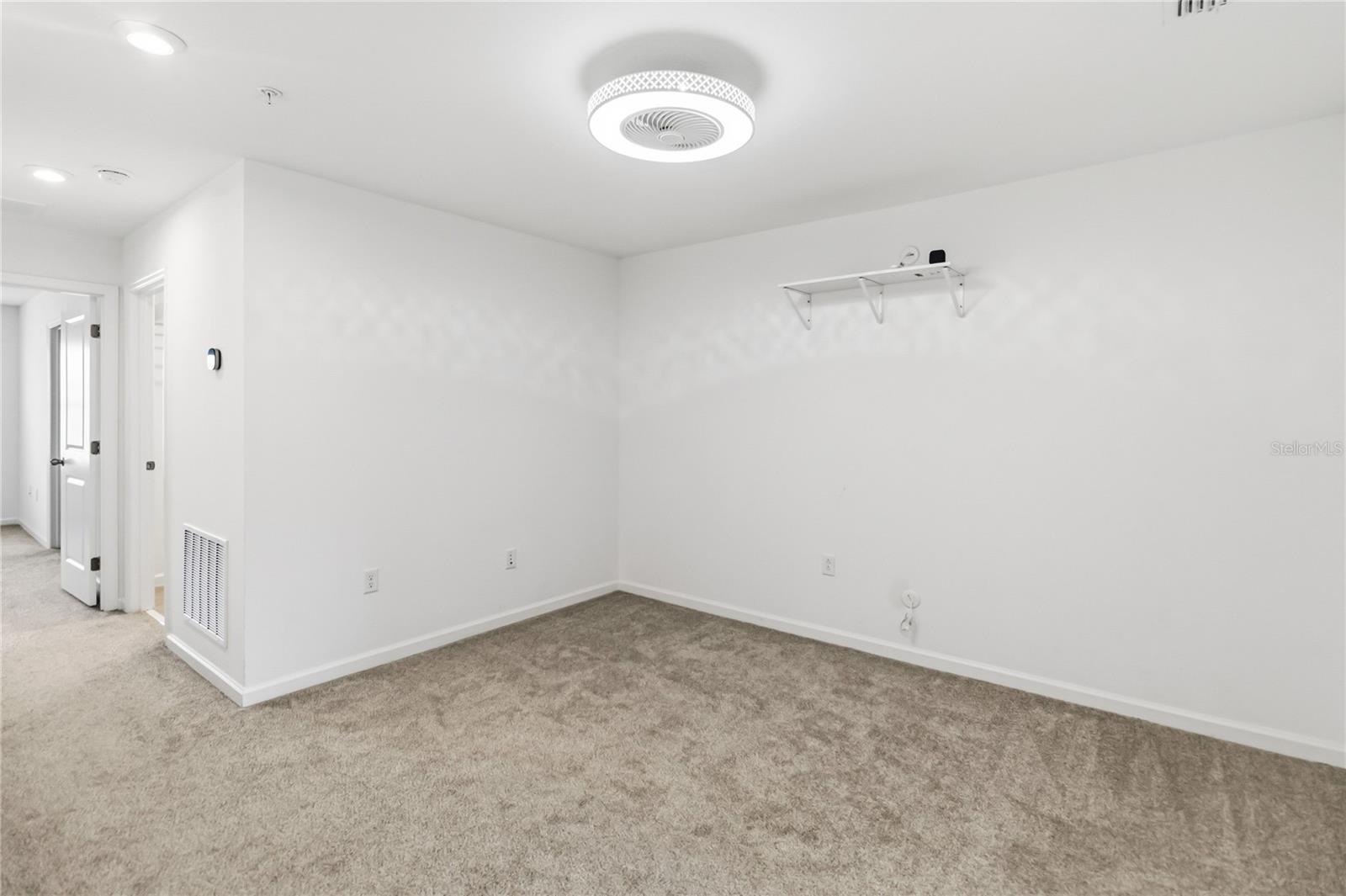 STARWOOD PH N-1C - Residential Lease