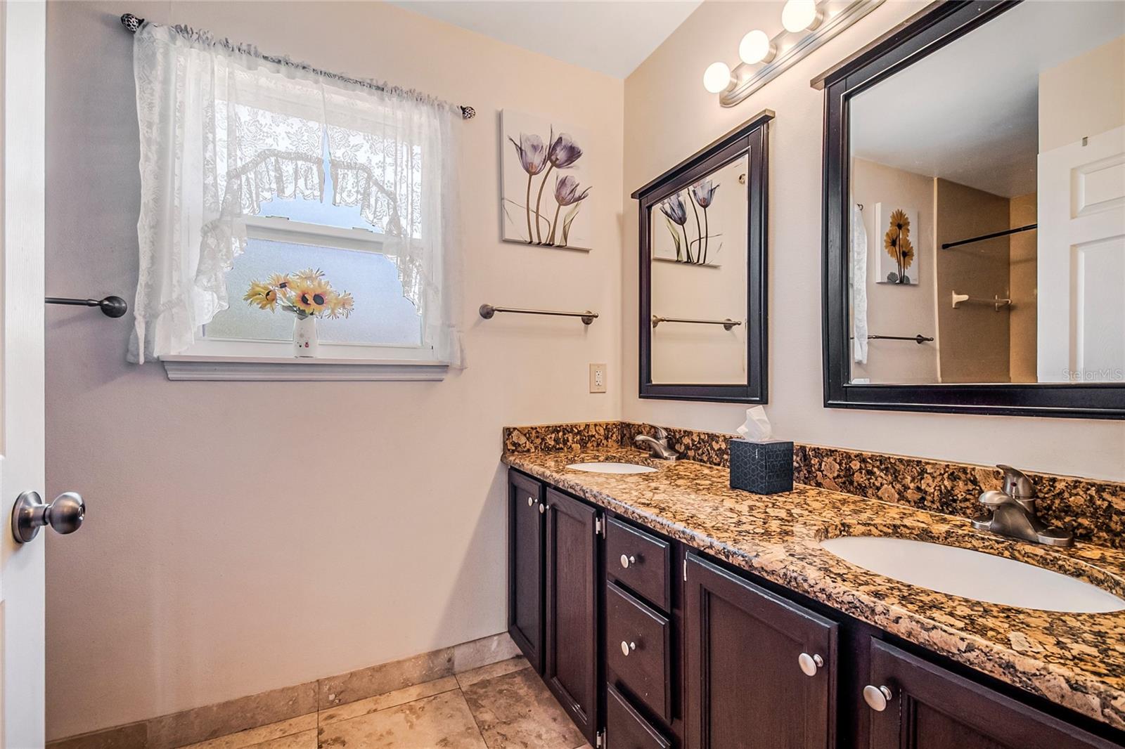 WINDWARD PLACE - Residential