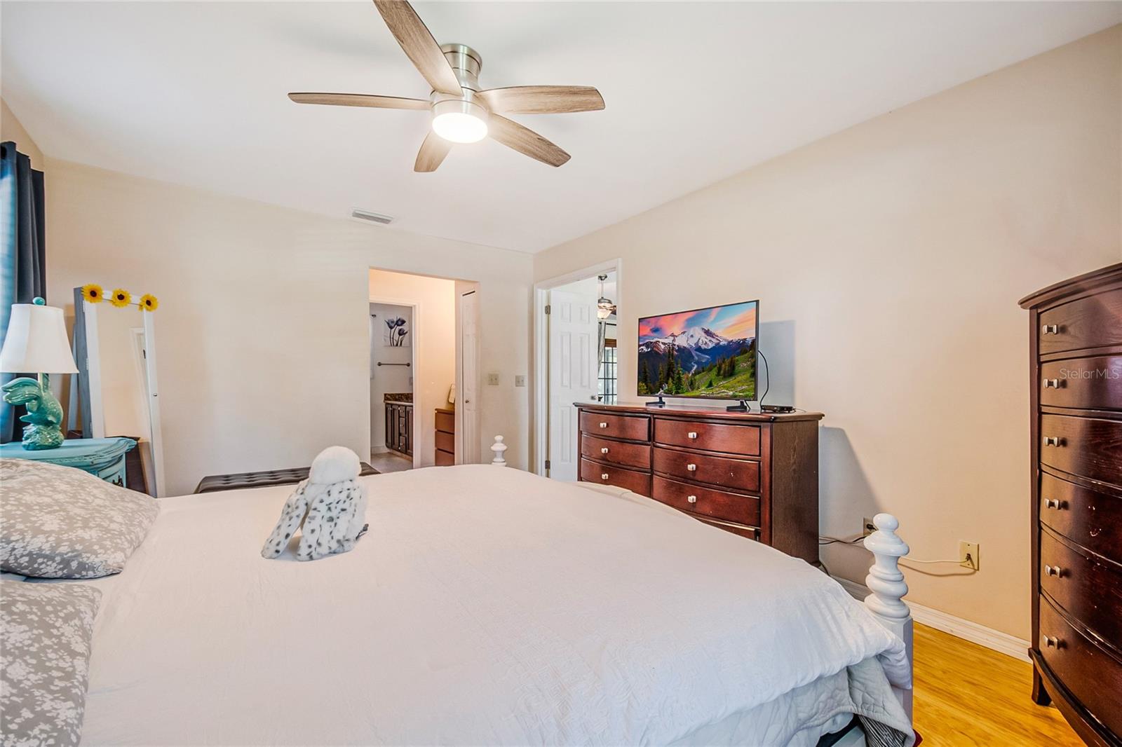 WINDWARD PLACE - Residential