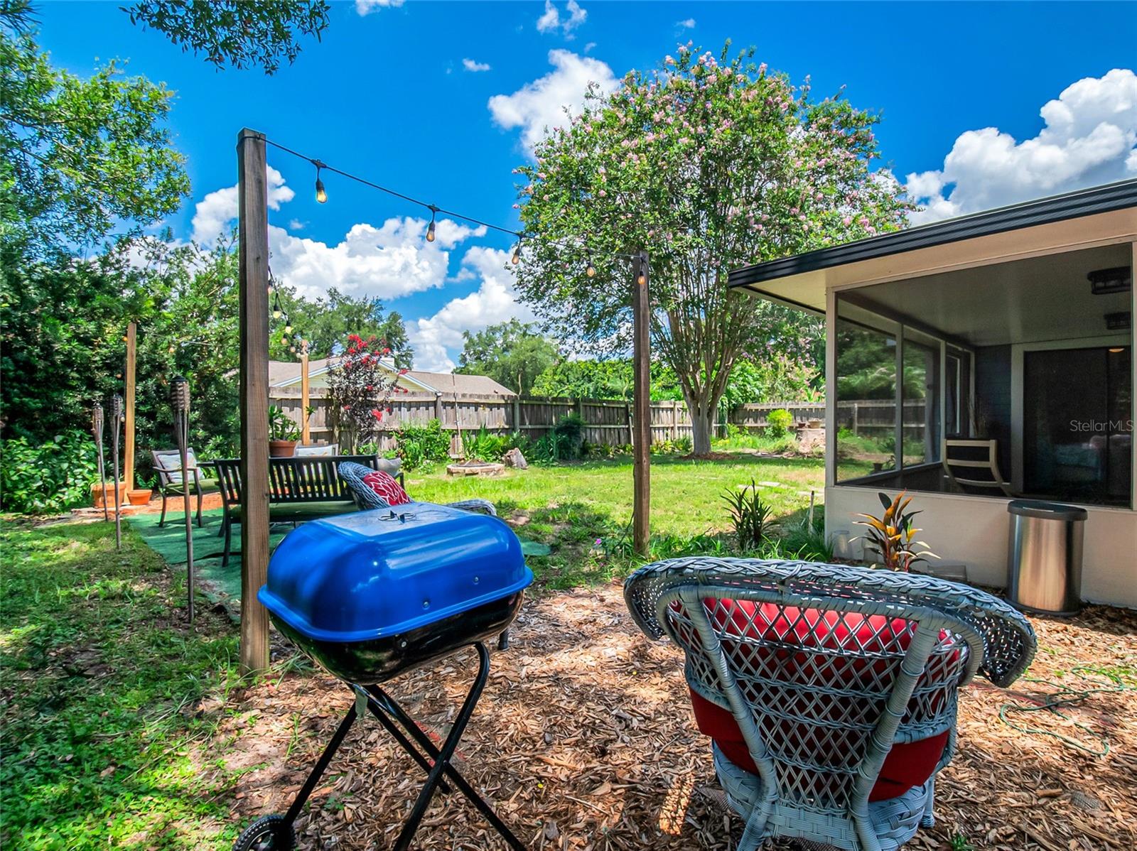 WINDWARD PLACE - Residential