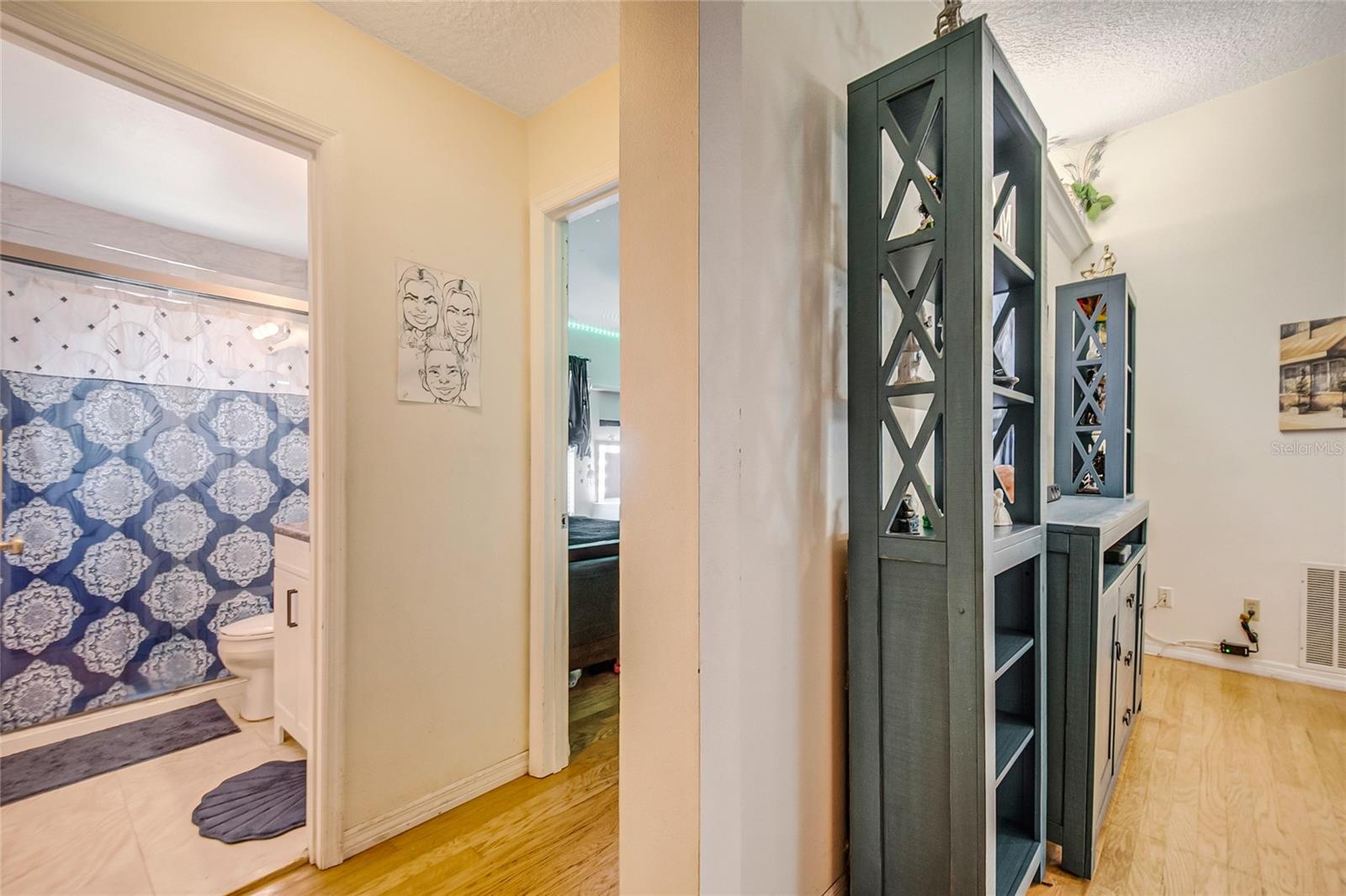 WINDWARD PLACE - Residential
