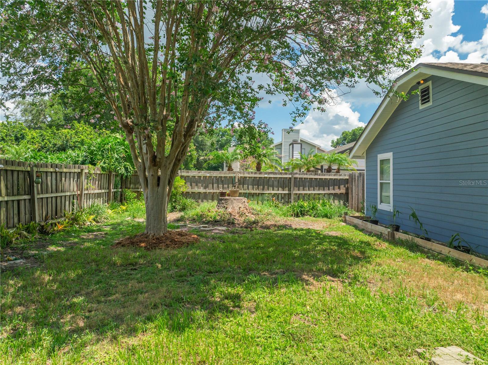 WINDWARD PLACE - Residential