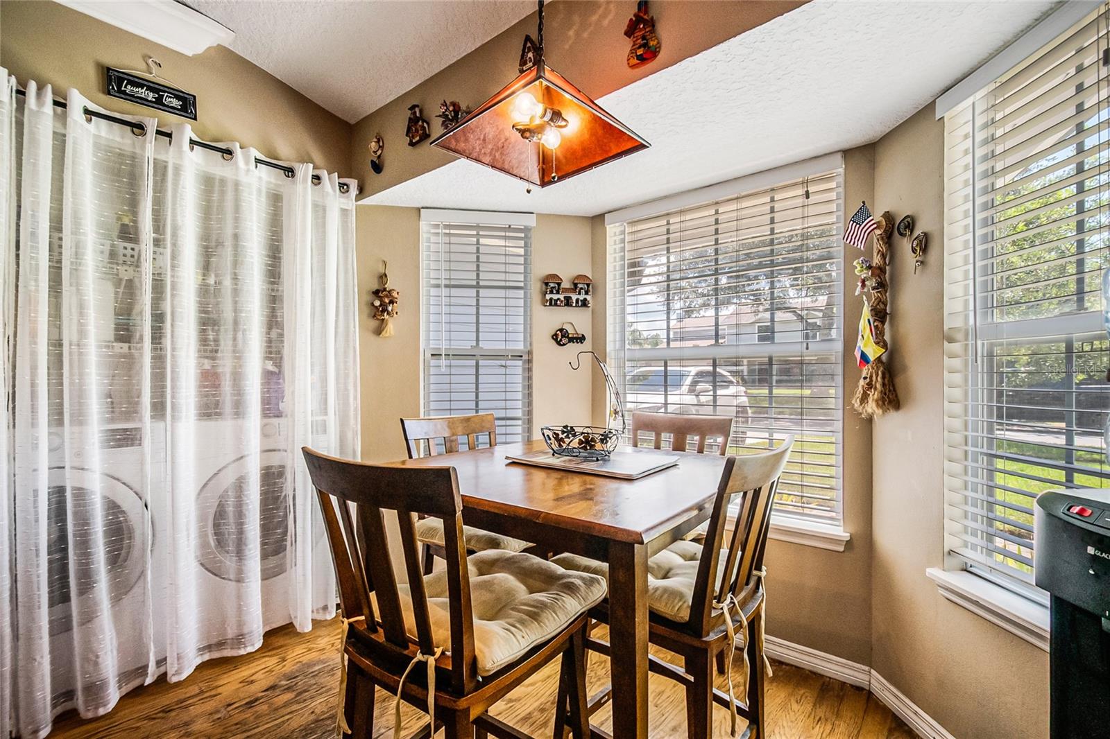 WINDWARD PLACE - Residential