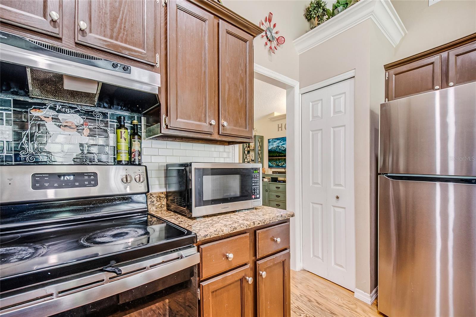 WINDWARD PLACE - Residential