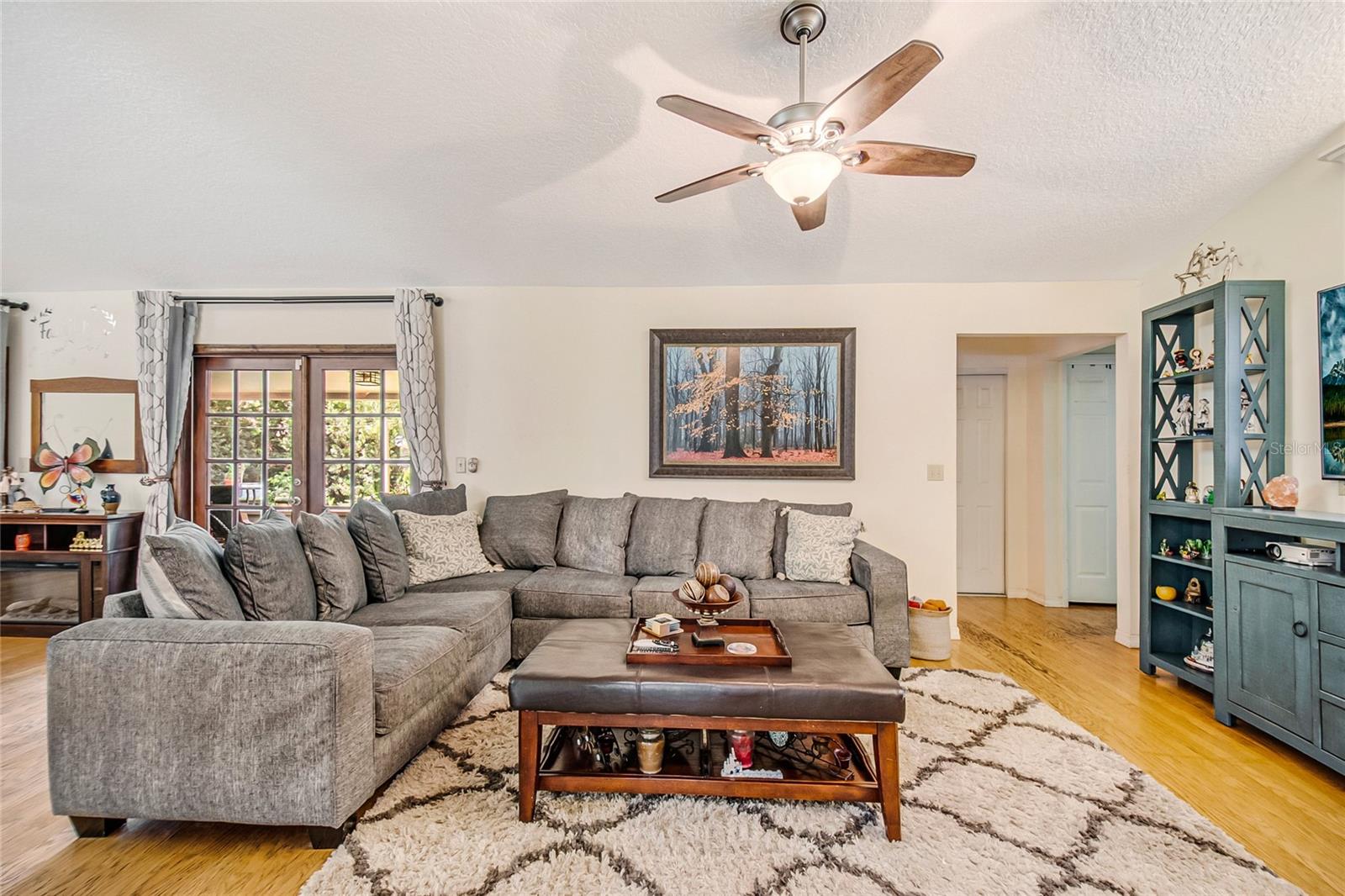 WINDWARD PLACE - Residential