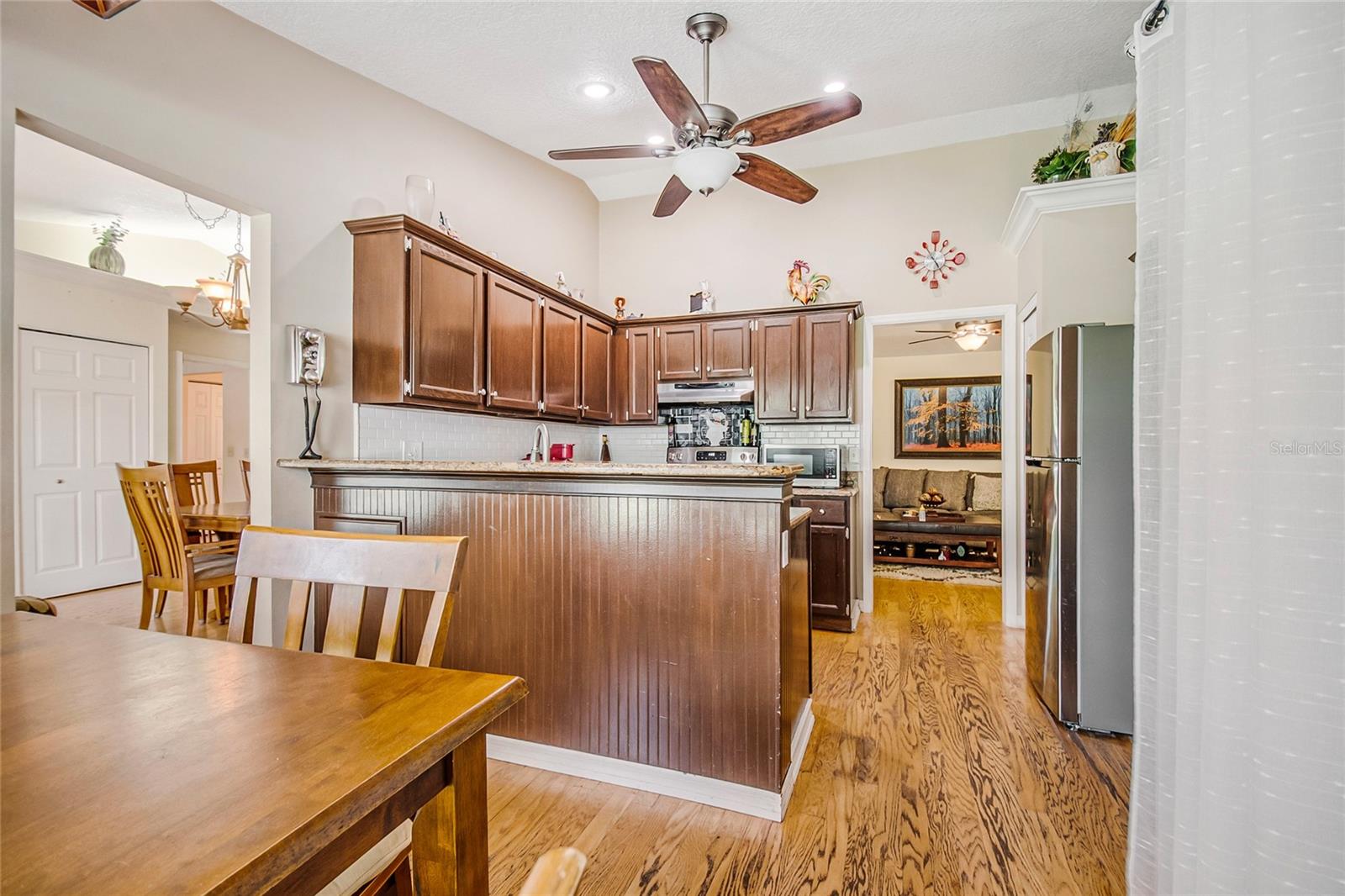 WINDWARD PLACE - Residential