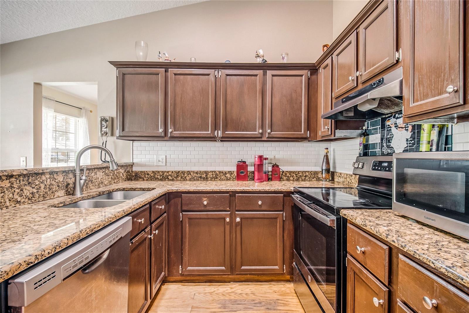 WINDWARD PLACE - Residential