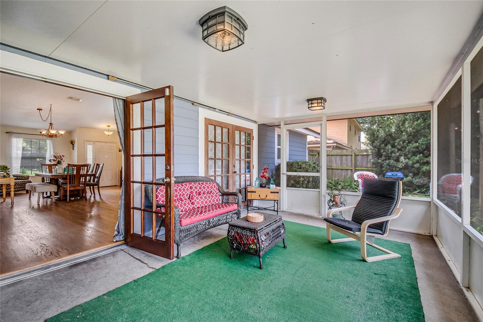 WINDWARD PLACE - Residential