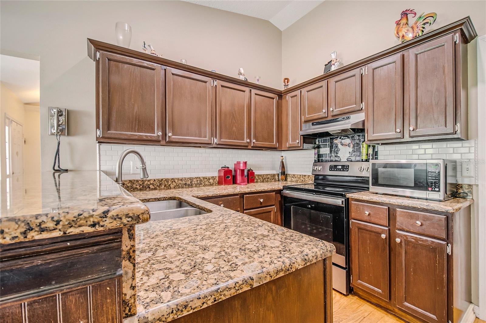 WINDWARD PLACE - Residential