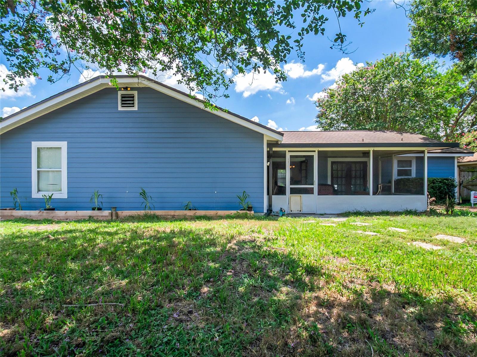 WINDWARD PLACE - Residential