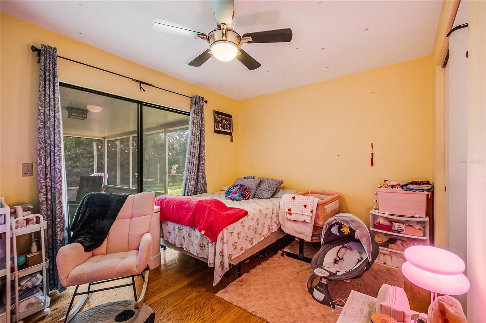 WINDWARD PLACE - Residential