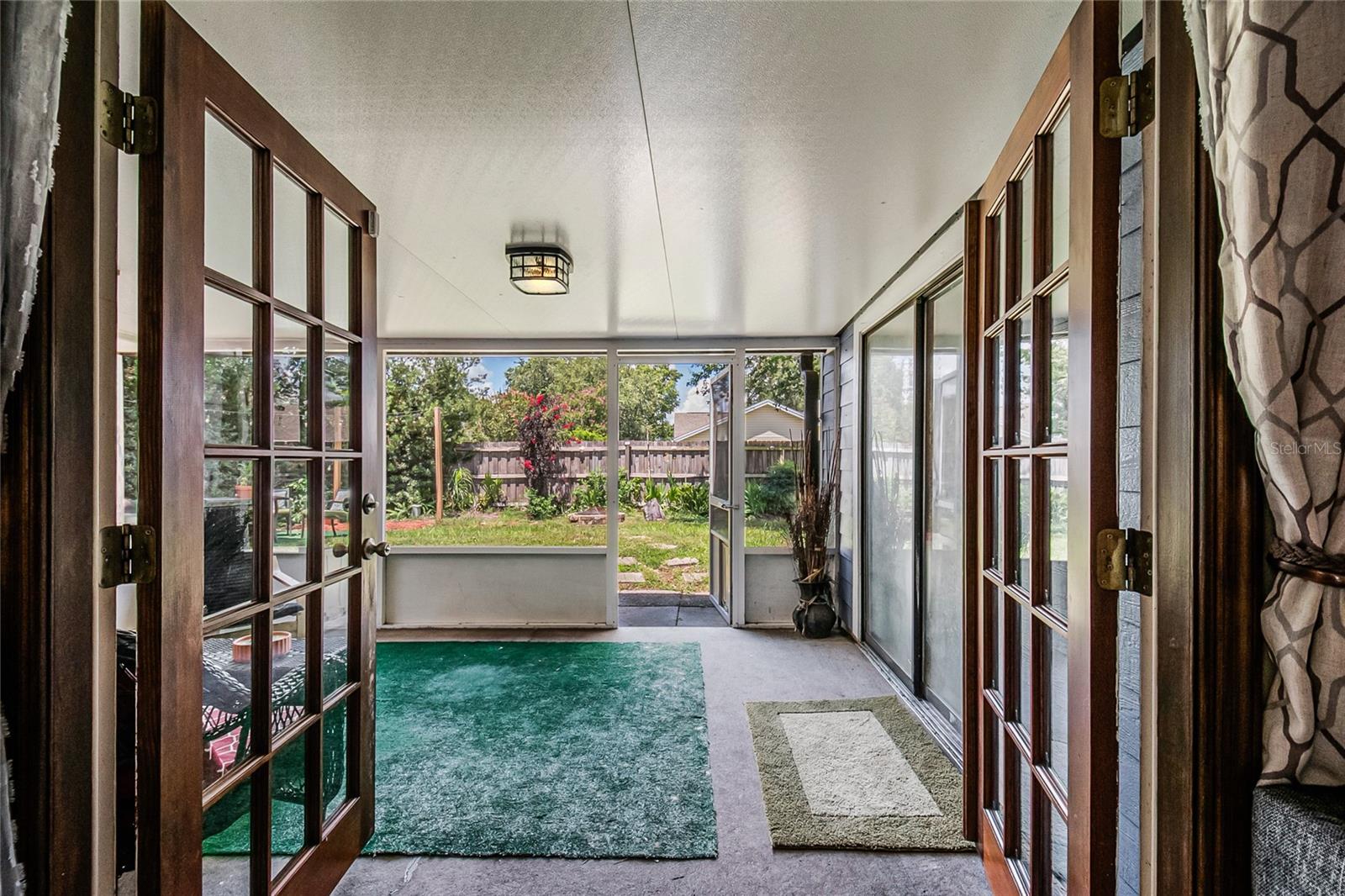 WINDWARD PLACE - Residential