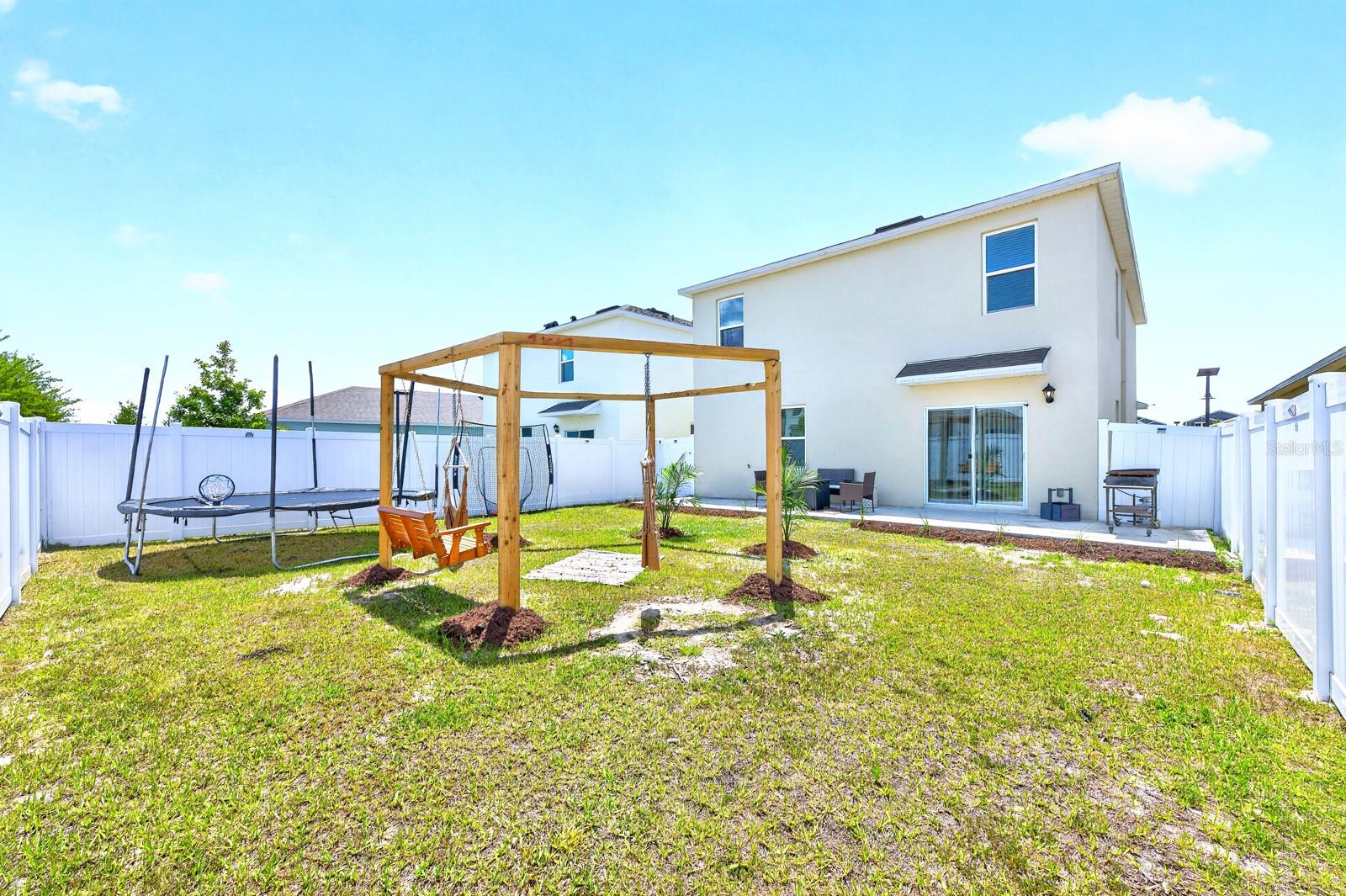 MAGNOLIA POINTE - Residential