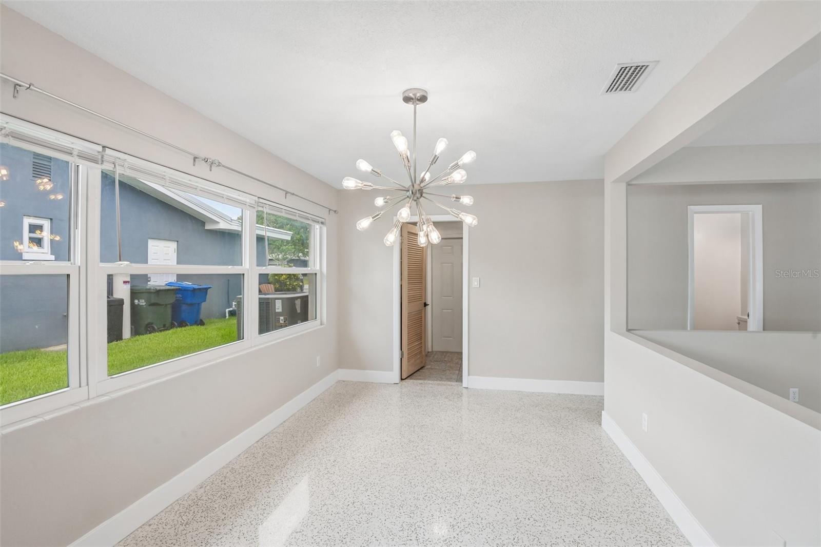RICHMOND HILL - Residential