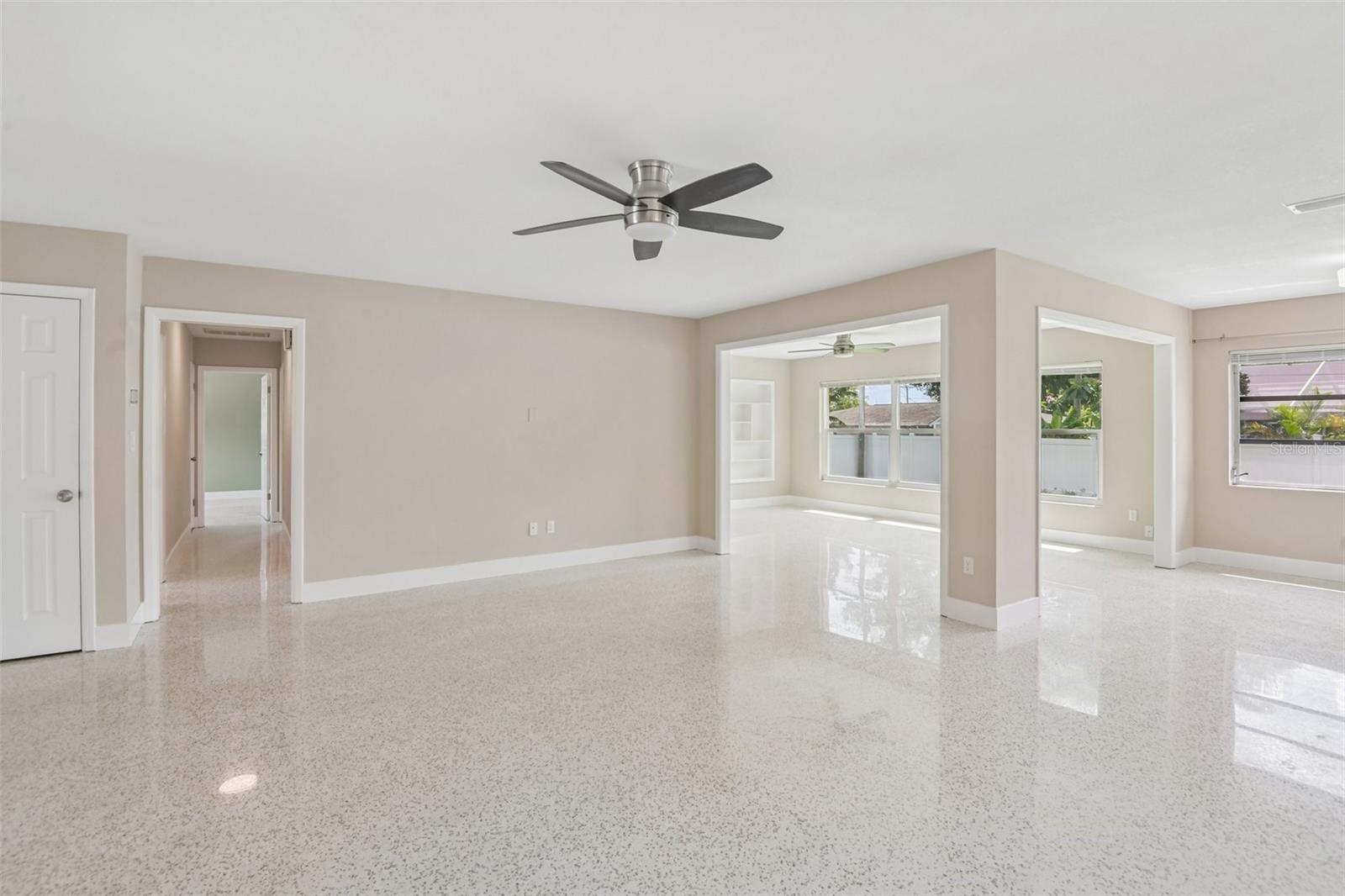 RICHMOND HILL - Residential