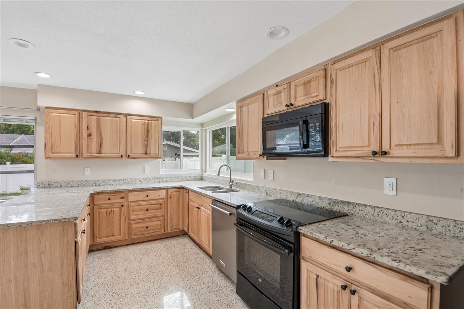 RICHMOND HILL - Residential