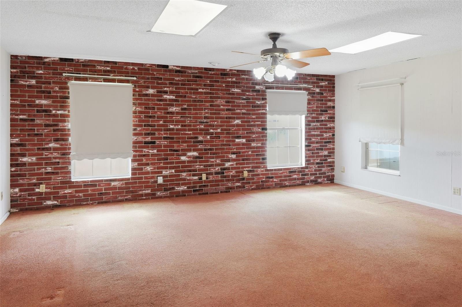 ENGELWOOD PARK - Residential